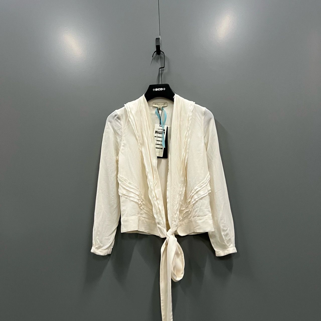Burberry Burberry Beige Lace Tie Shirt - dmc Size US XS / EU 42 / 0 - 1 Thumbnail