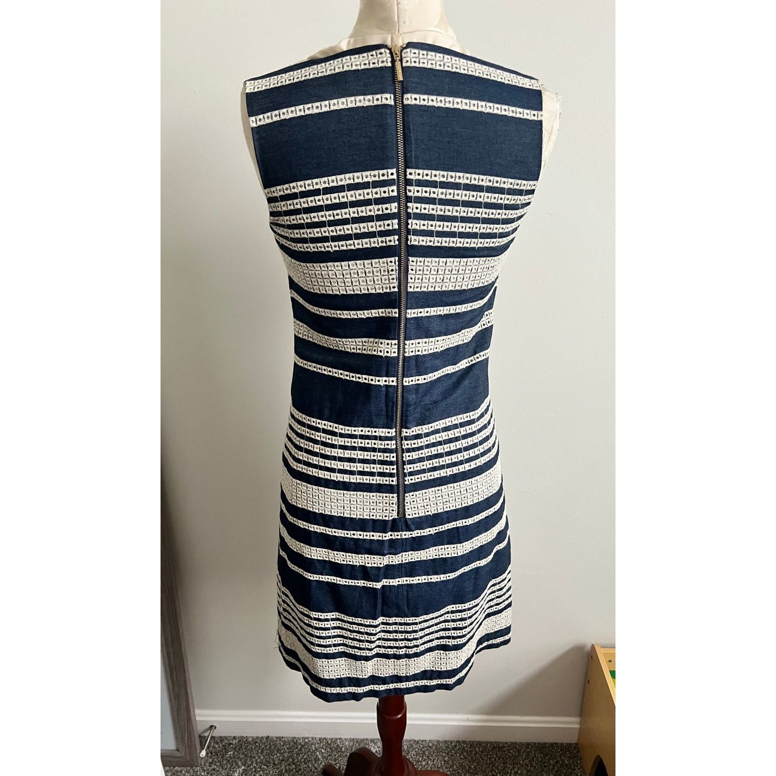 Karl Lagerfeld Karl Lagerfeld Paris Sleeveless Knee Length Shift Dress SZ 0 Size XS / US 0-2 / IT 36-38 - 4 Thumbnail