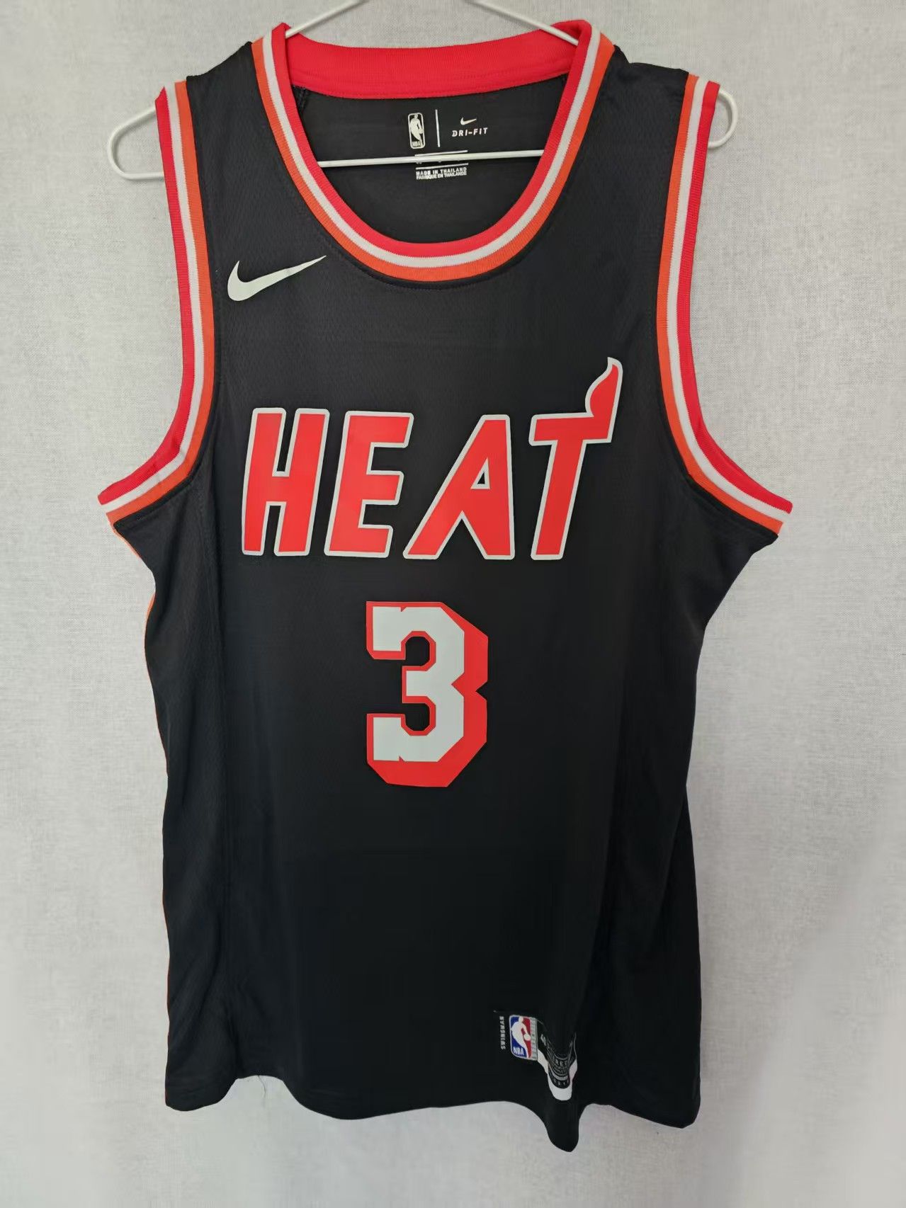 NBA Miami Heat #3 Dwyane Wade Towns Jersey XL Size US XL / EU 56 / 4 - 1 Thumbnail