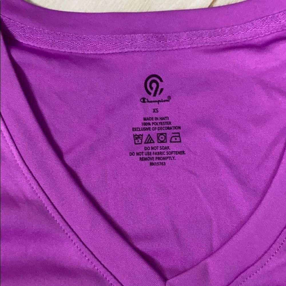 Champion Champion I V-Neck Fuchsia Workout Tee Size XS Size XS / US 0-2 / IT 36-38 - 6 Thumbnail