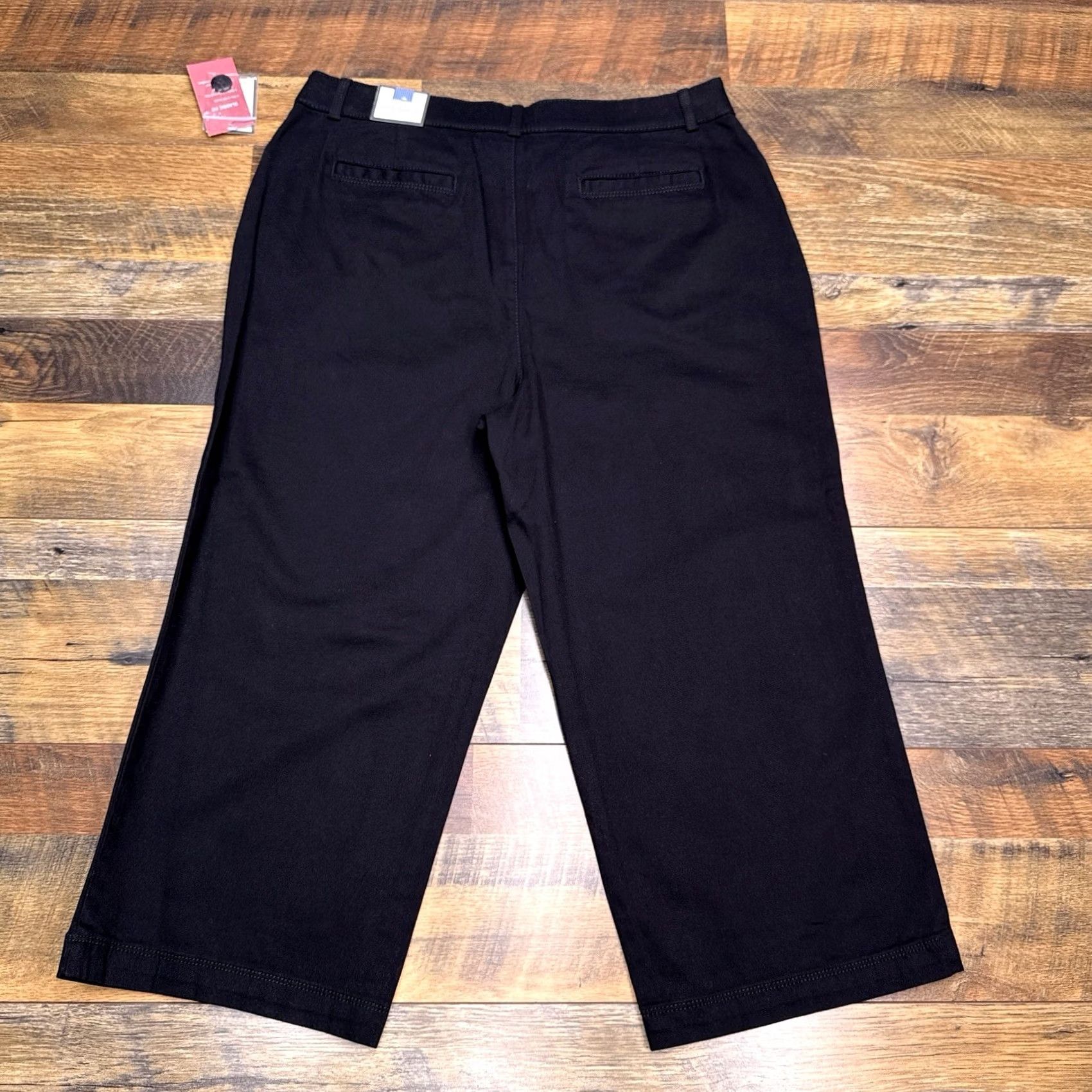 Croft & Barrow Croft & Barrow Capri Pants Womens 12 Classic Fit Black Stretch Twill Straight Leg Casual Size 34" / US 12 / IT 48 - 2 Thumbnail