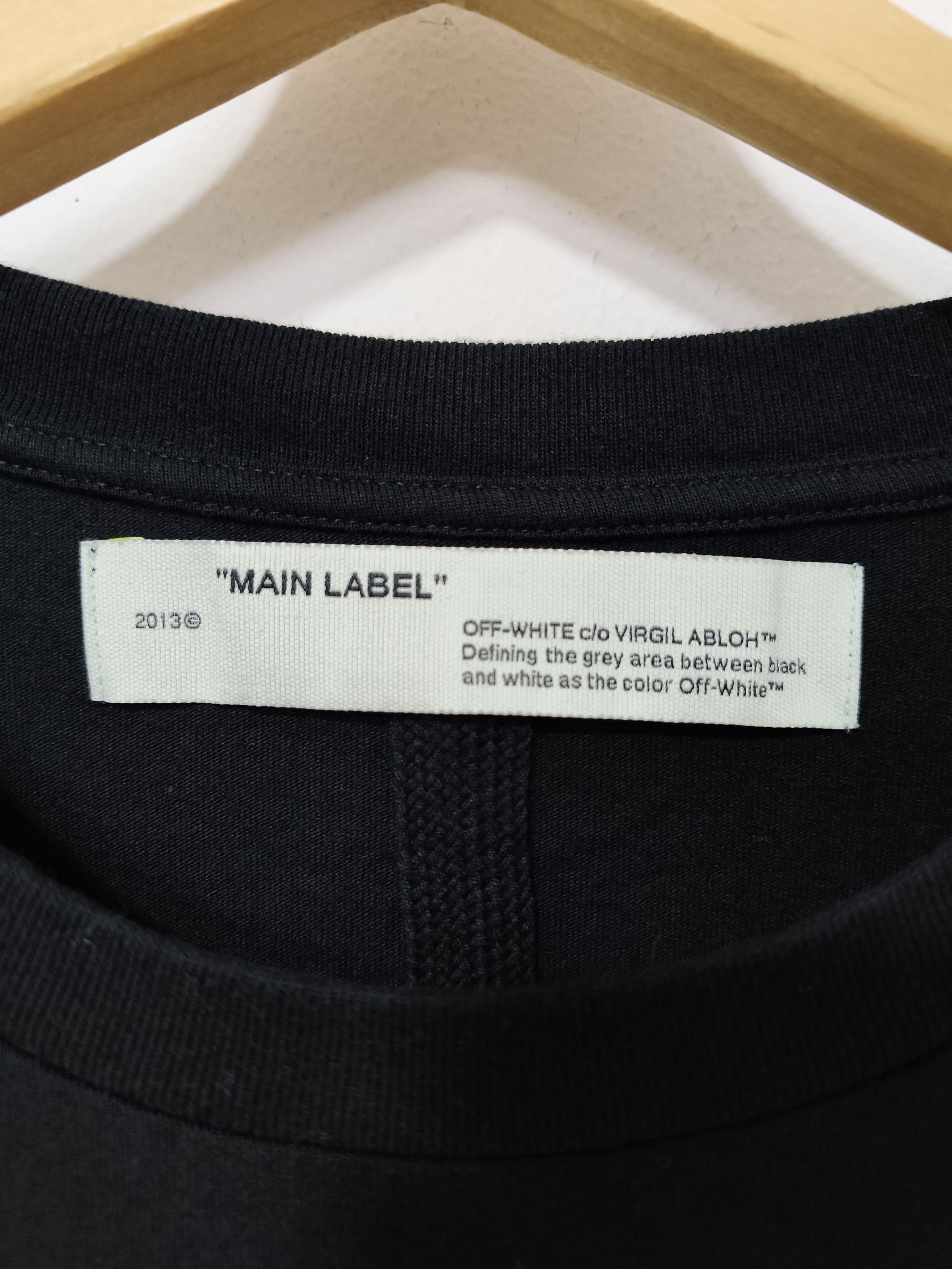 Off-White Off-White "Wavy Line Logo Double Sleeve" Size US L / EU 52-54 / 3 - 5 Thumbnail