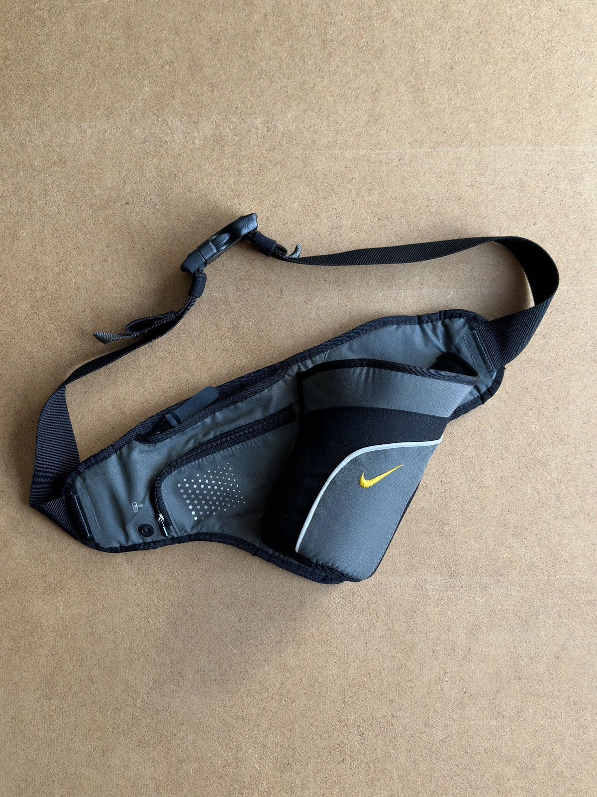 Nike Vintage Nike Waist Fanny Pack Water Bottle Holder Bag Size ONE SIZE - 8 Thumbnail