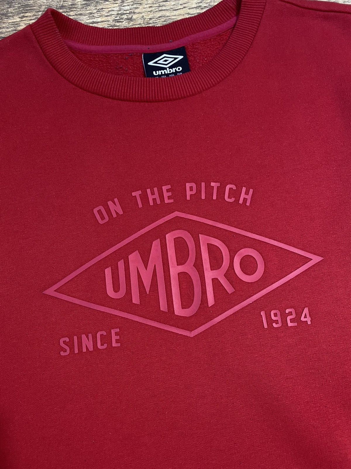Umbro Umbro Heritage Crewneck Sweatshirt Jumper Red Men's Size M Size US M / EU 48-50 / 2 - 2 Thumbnail