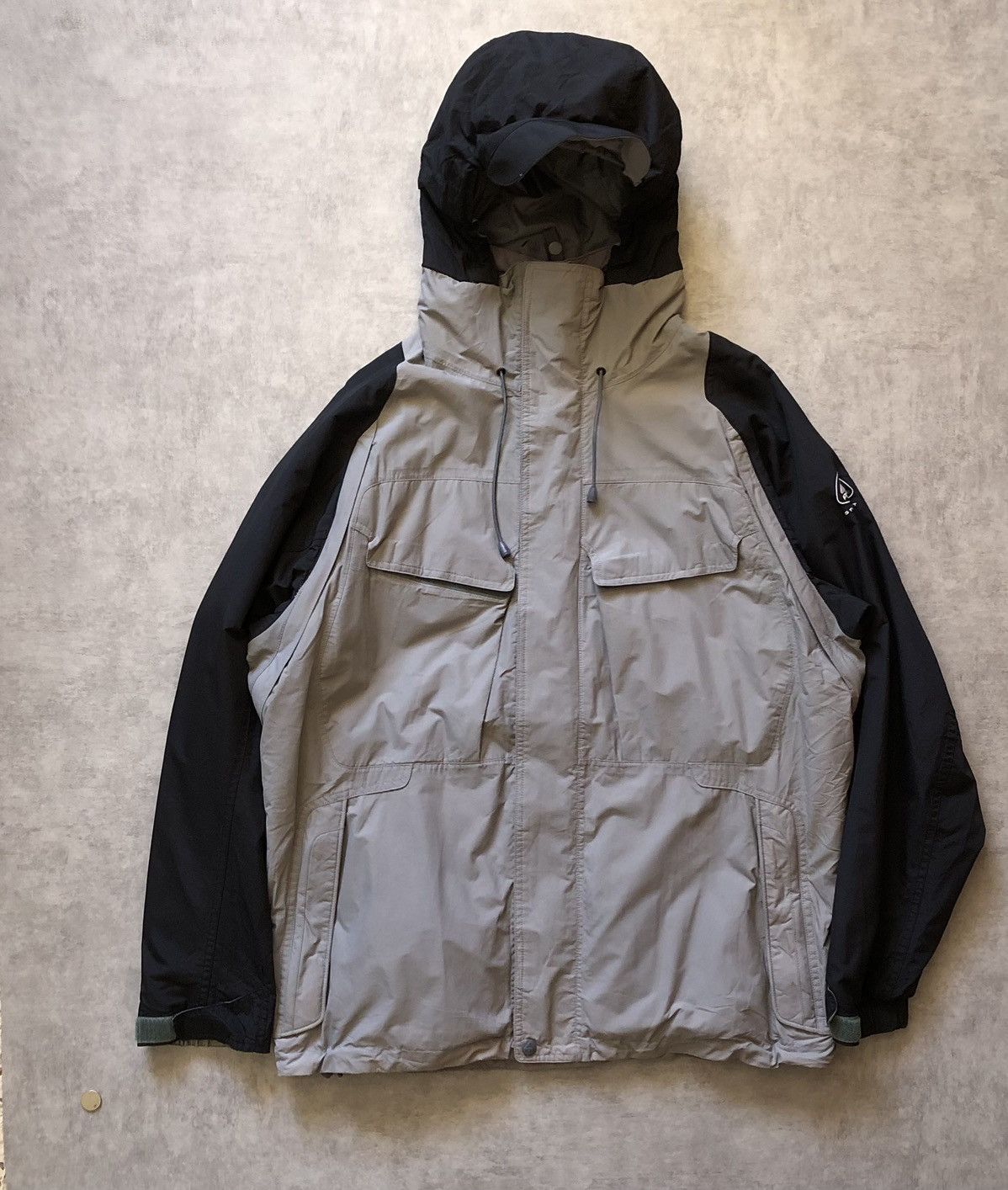 Nike ACG Storm-Fit Multi-Pocket Jacket (2000s) – VILIS VINTAGE