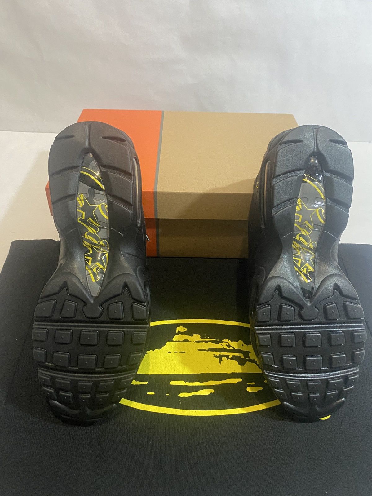 Corteiz Nike Air Max 95 X Corteiz “Honey Black” Size US 10 / EU 43 - 6 Thumbnail