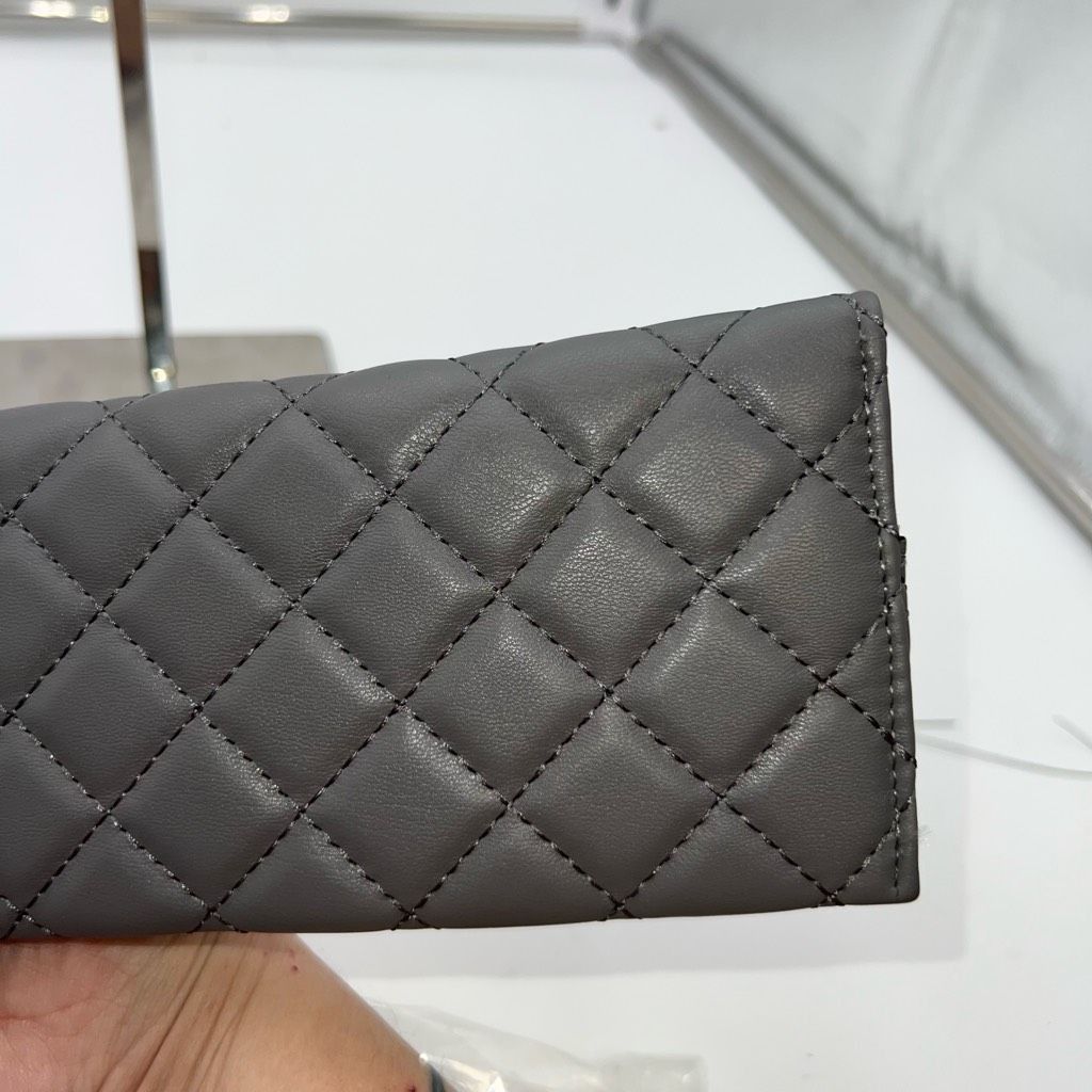 Badgley Mischka Badgley Mischka Diamond Quilting Long Wallet Size ONE SIZE - 4 Thumbnail