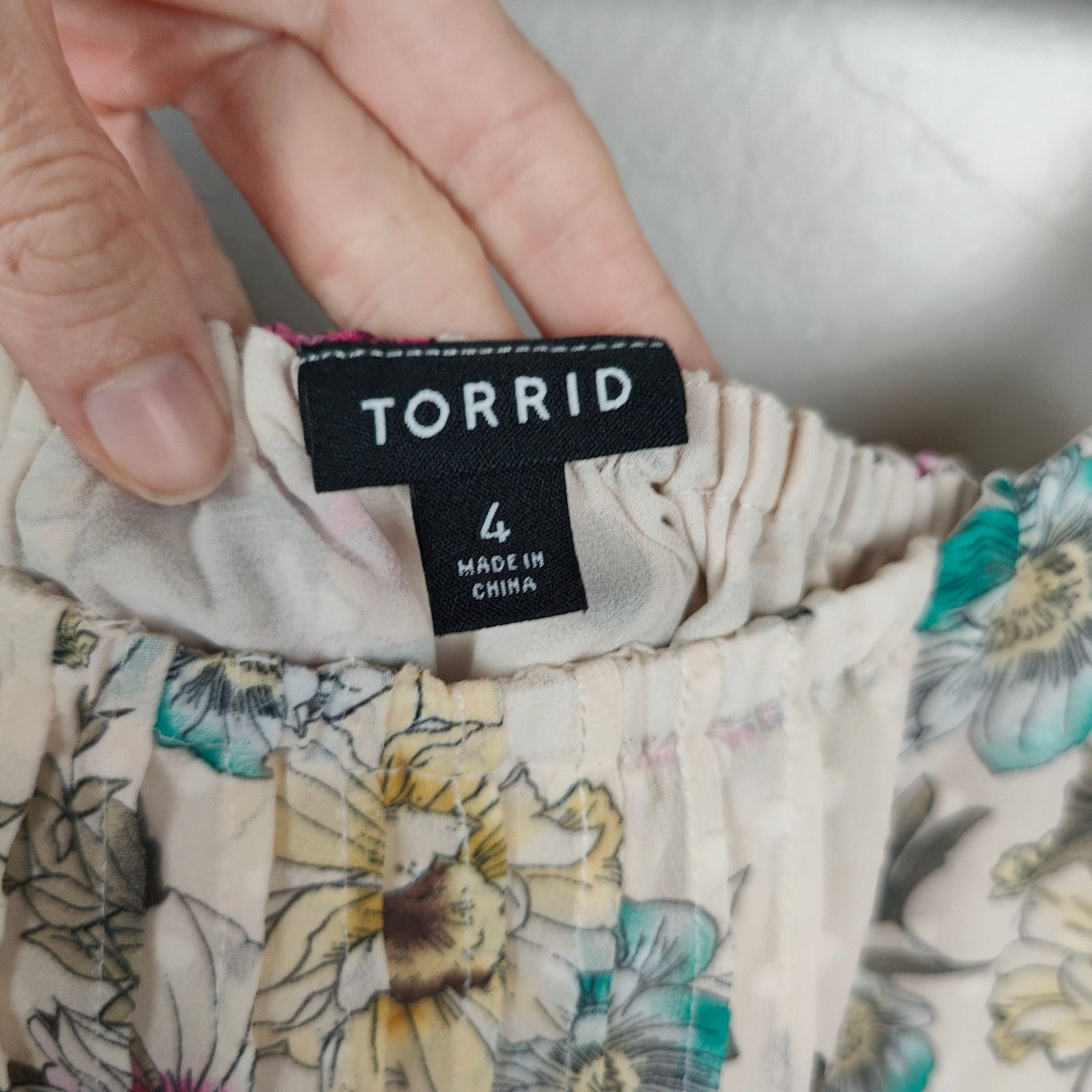 Other Torrid Chiffon Clip Dot Blouson Short Sleeve Top Womens 4X Size 4XL / US 24-26 - 5 Thumbnail