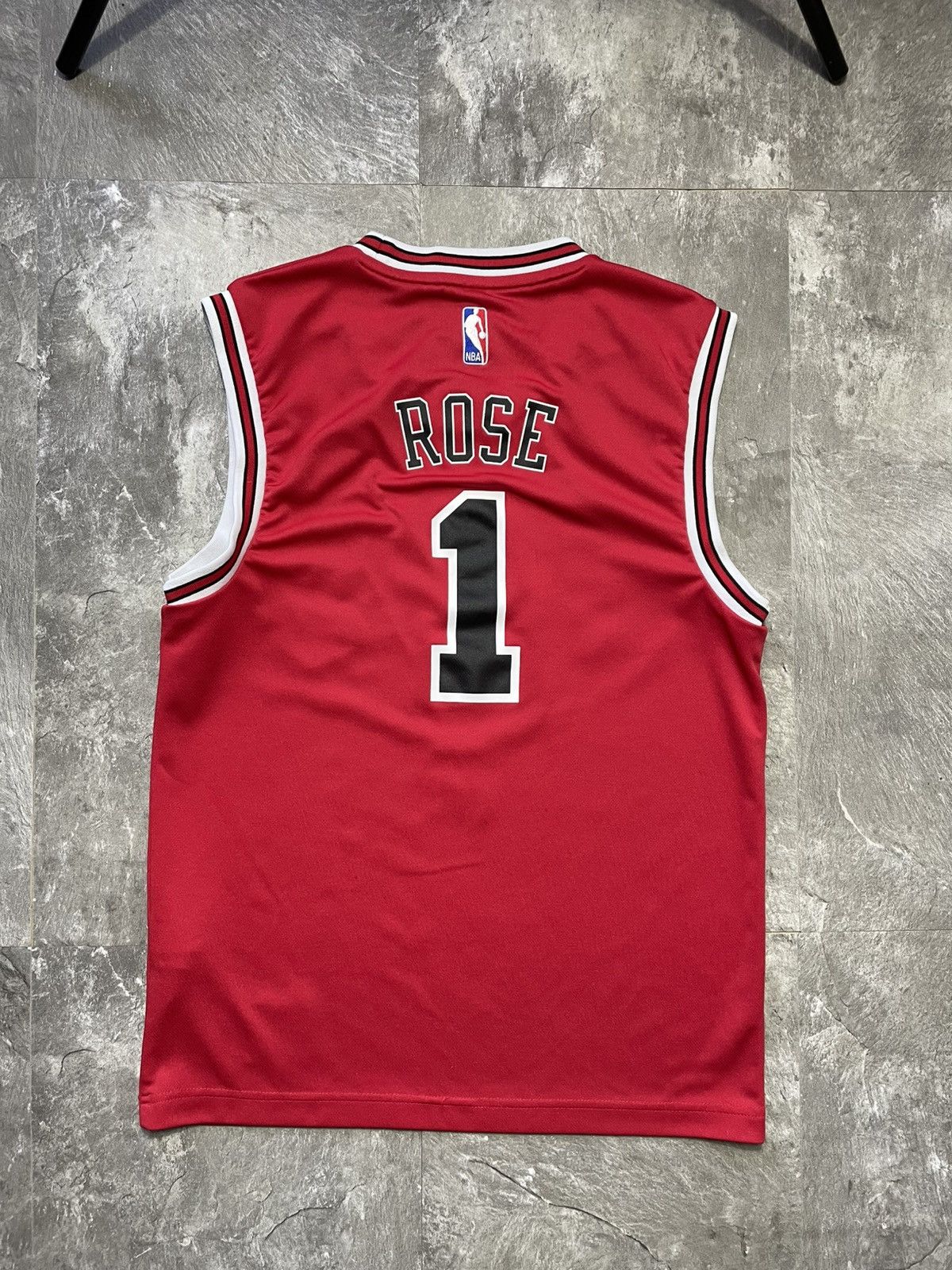 Adidas 2015 Chicago Bulls Derrick Rose Adidas NBA Basketball Jersey Size US S / EU 44-46 / 1 - 4 Thumbnail