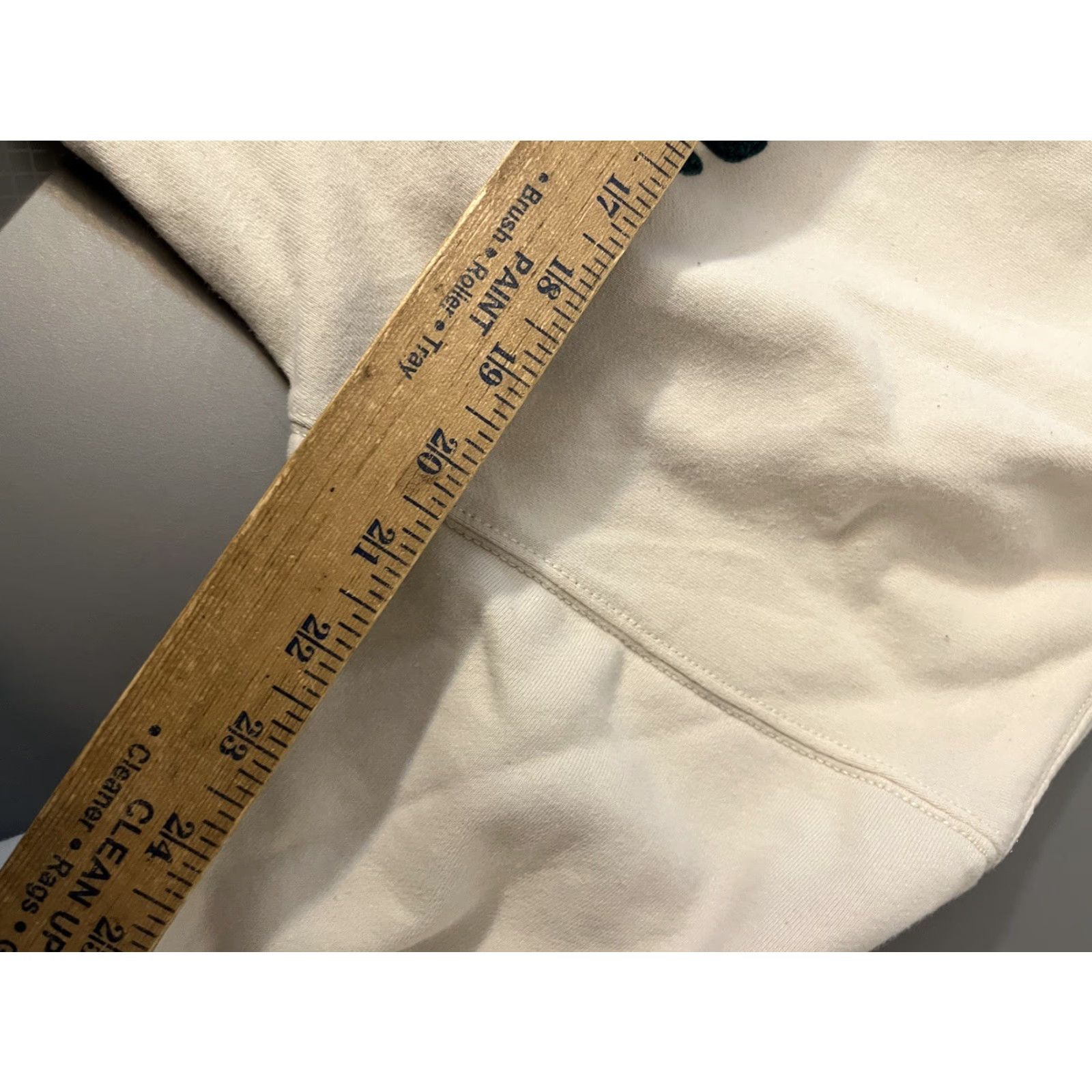 American Eagle Outfitters VINTAGE American Eagle Outfitters Sweatshirt Women XS White Crew Neck Pullover Graphic Print Oversized Soft & Brushed Fleece Casual Size XS / US 0-2 / IT 36-38 - 5 Thumbnail