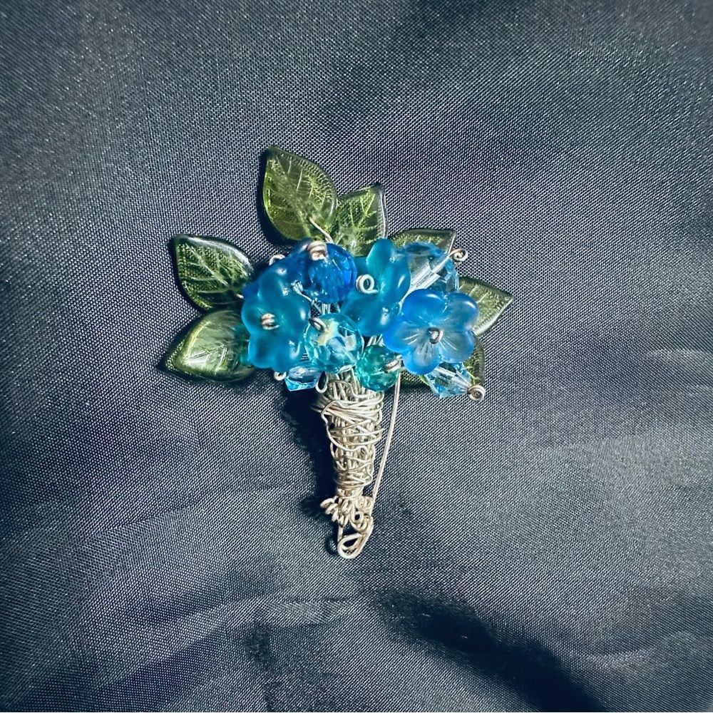 Vintage Vintage art glass flower bouquet on silver tone hand wired l Size ONE SIZE - 5 Thumbnail