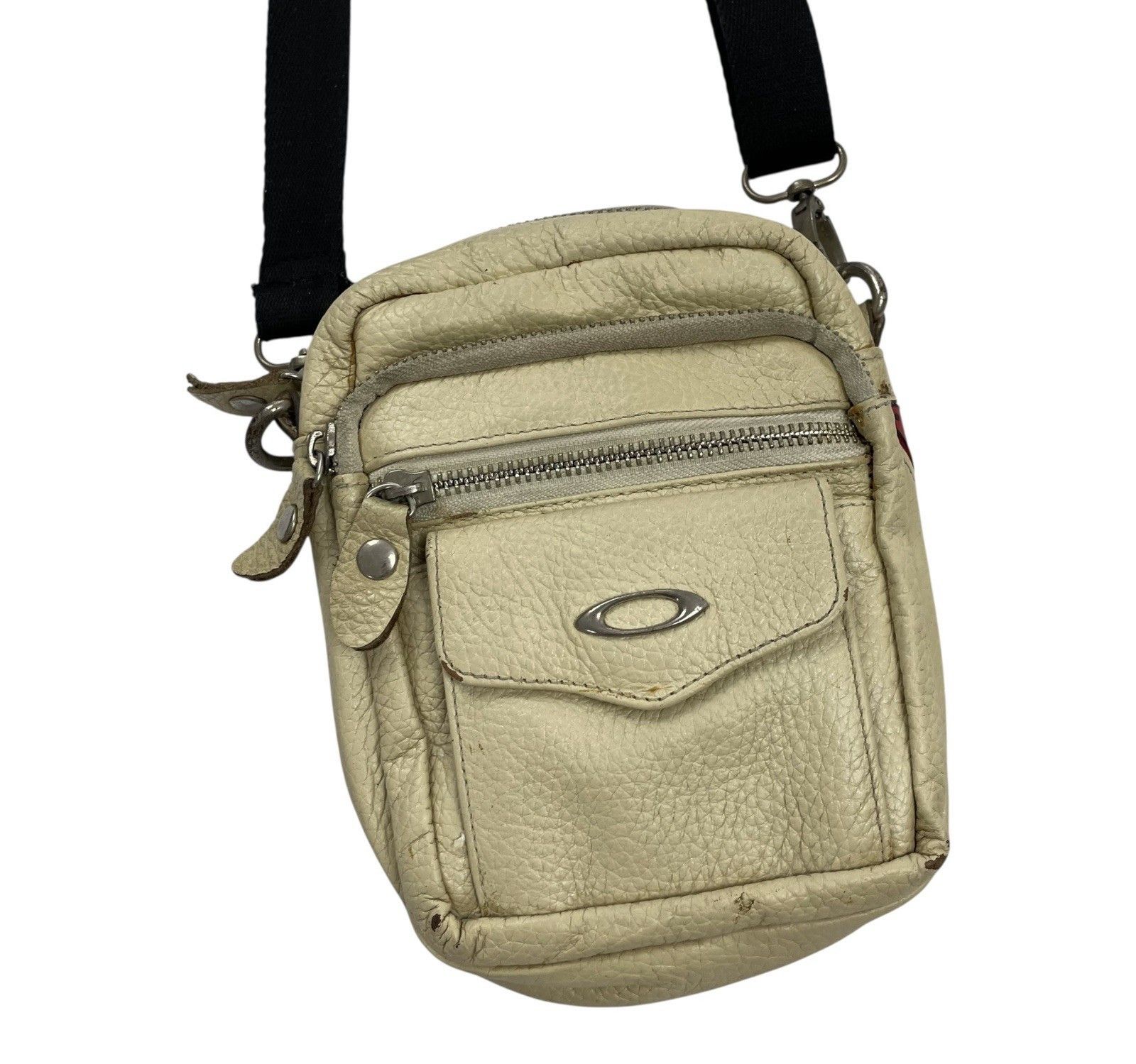 Oakley Vintage Oakley Leather Bum Bag Side Messenger Shoulder Size ONE SIZE - 2 Thumbnail