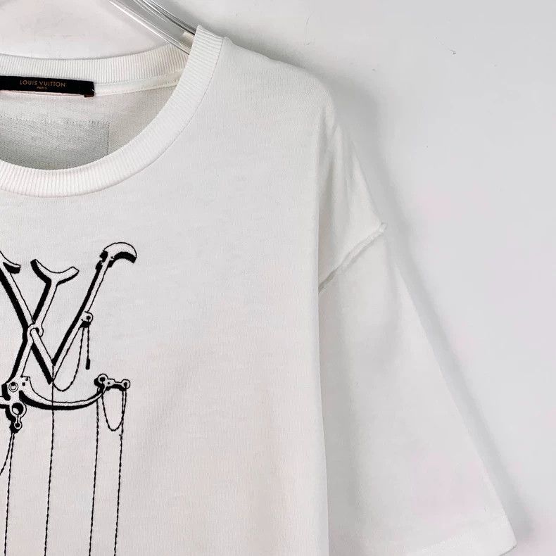 Louis Vuitton Louis Vuitton White logo pendant printed cotton crew neck Size US L / EU 52-54 / 3 - 3 Thumbnail