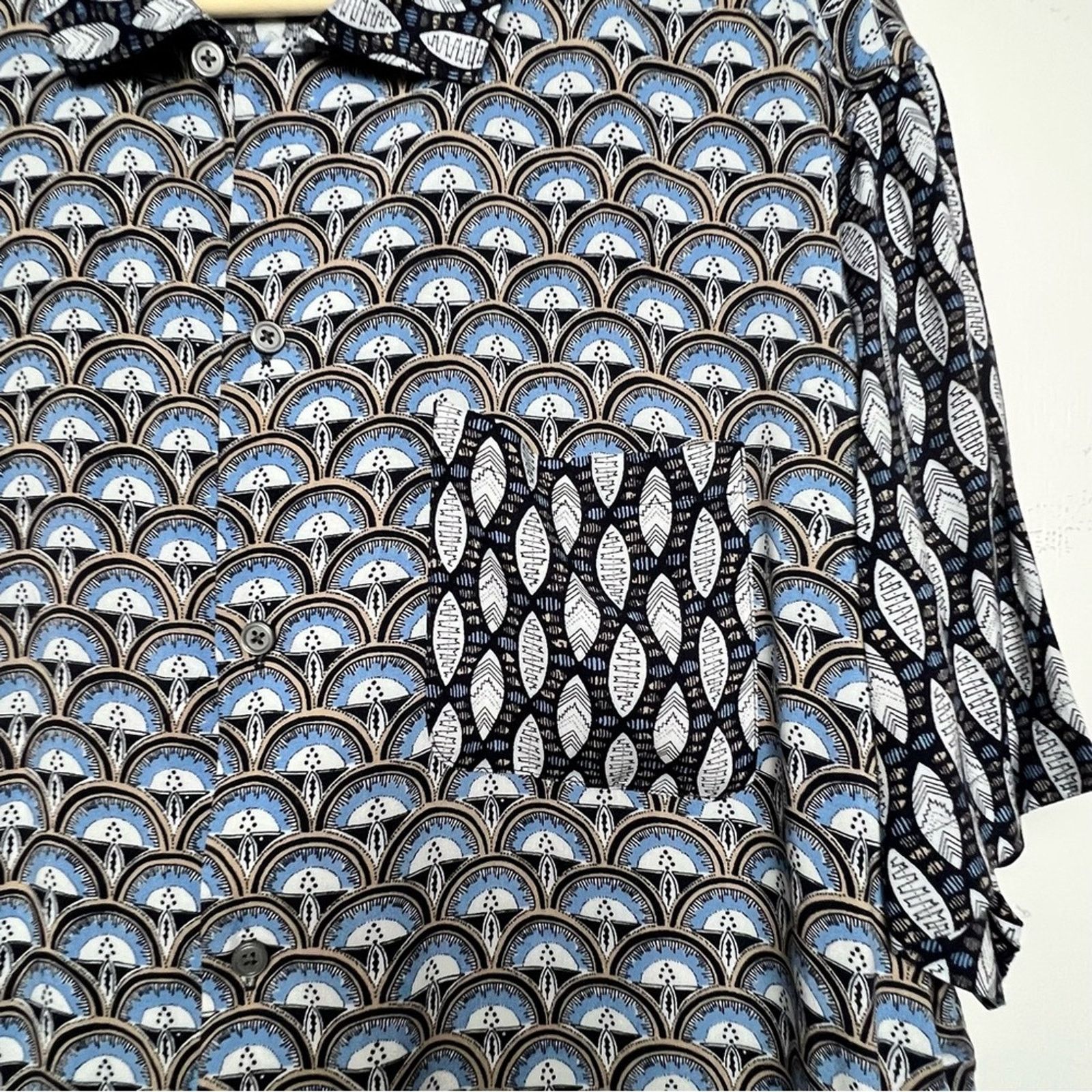 Express Express Blue & White Geometric Print Shirt Men’s XL Size US XL / EU 56 / 4 - 10 Thumbnail