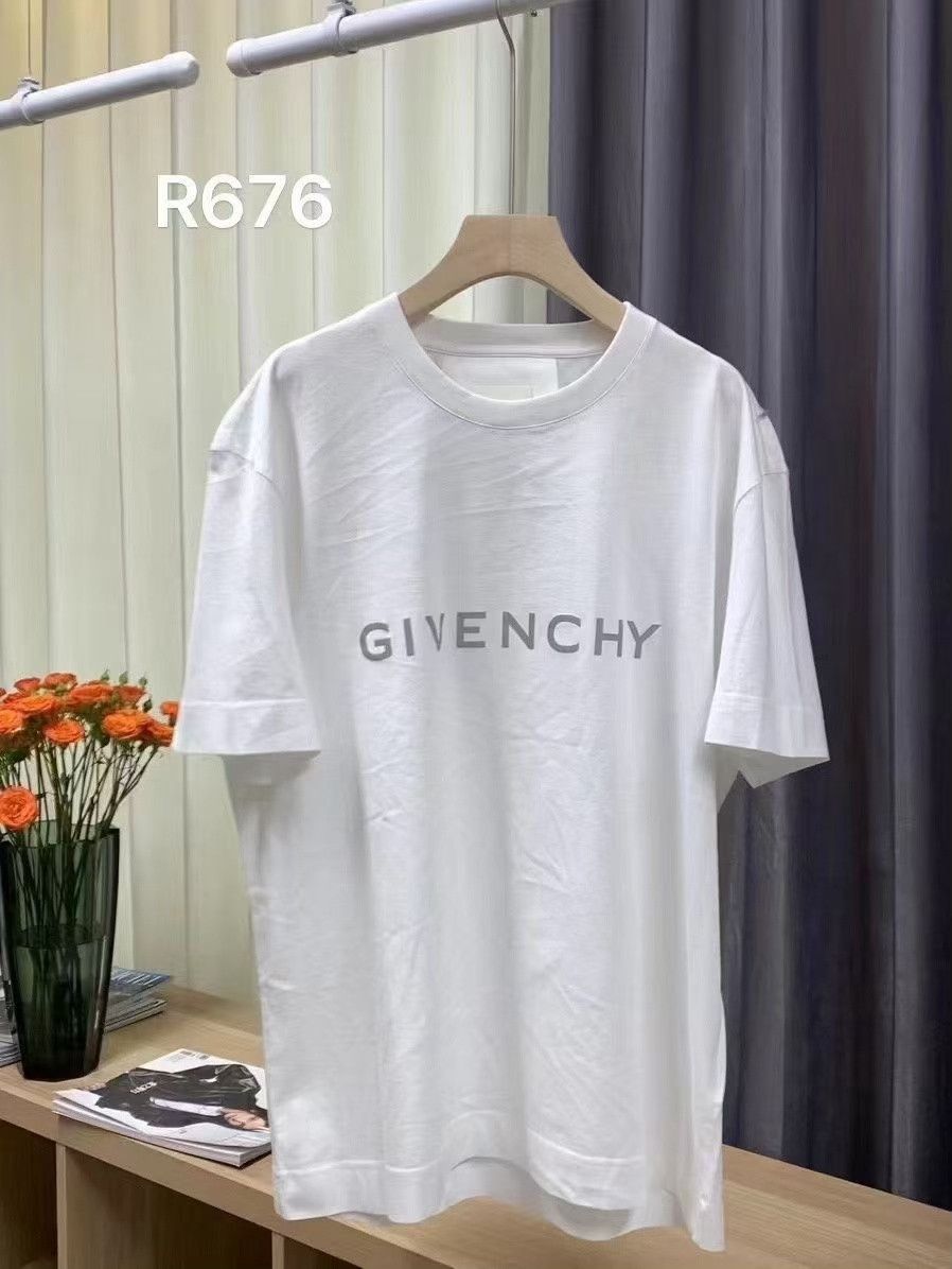 Givenchy Givenchy 3M Reflective Logo Short Sleeve T-shirt Size US S / EU 44-46 / 1 - 1 Thumbnail