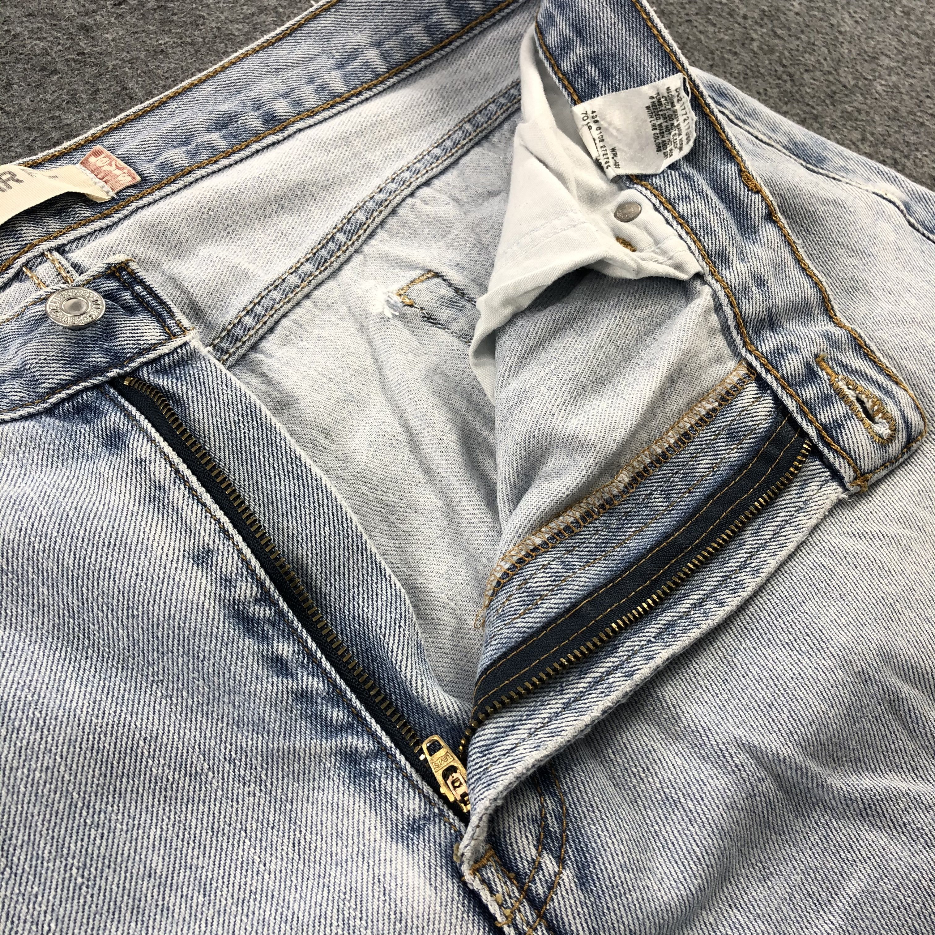 Levi's × Vintage Vintage Light Wash Levis 505 Jeans-JM1834 Size US 38 / EU 54 - 7 Thumbnail
