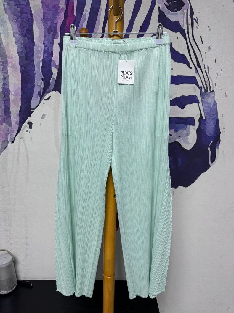 Issey Miyake Issey Miyake size:4 Mint green pleated pants Size 42" / US 20 - 1 Thumbnail