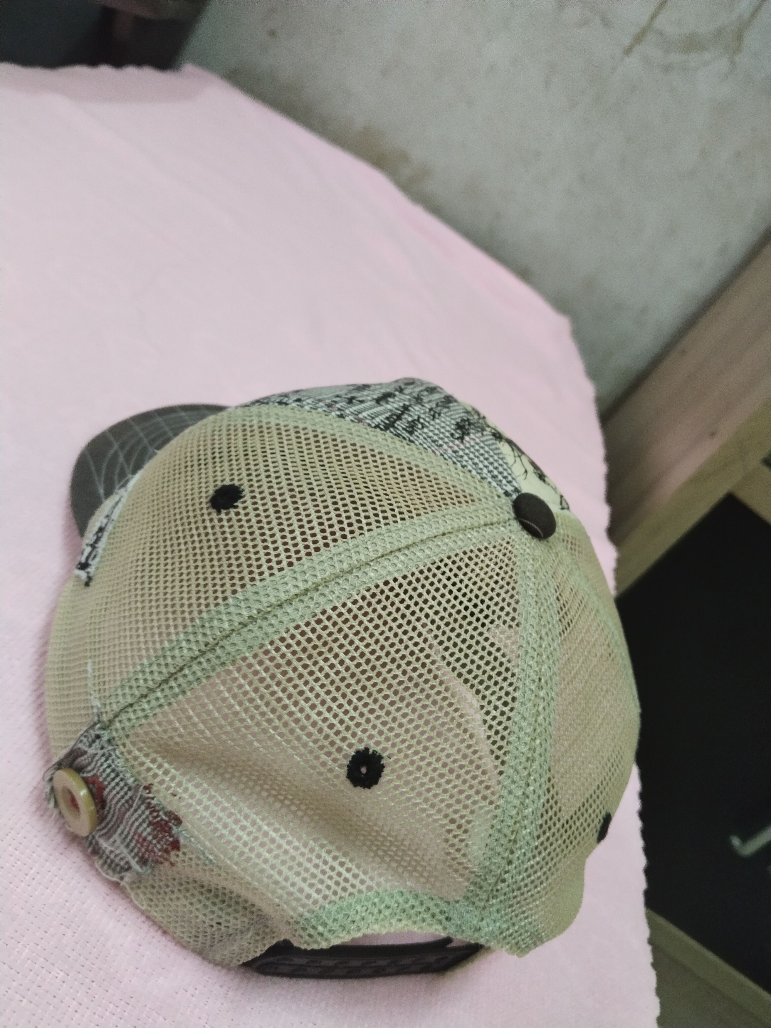 Japanese Brand VINTAGE BILLABONG SKULL PATTERN TRUE RELIGION TRUCKER HAT Size ONE SIZE - 6 Thumbnail