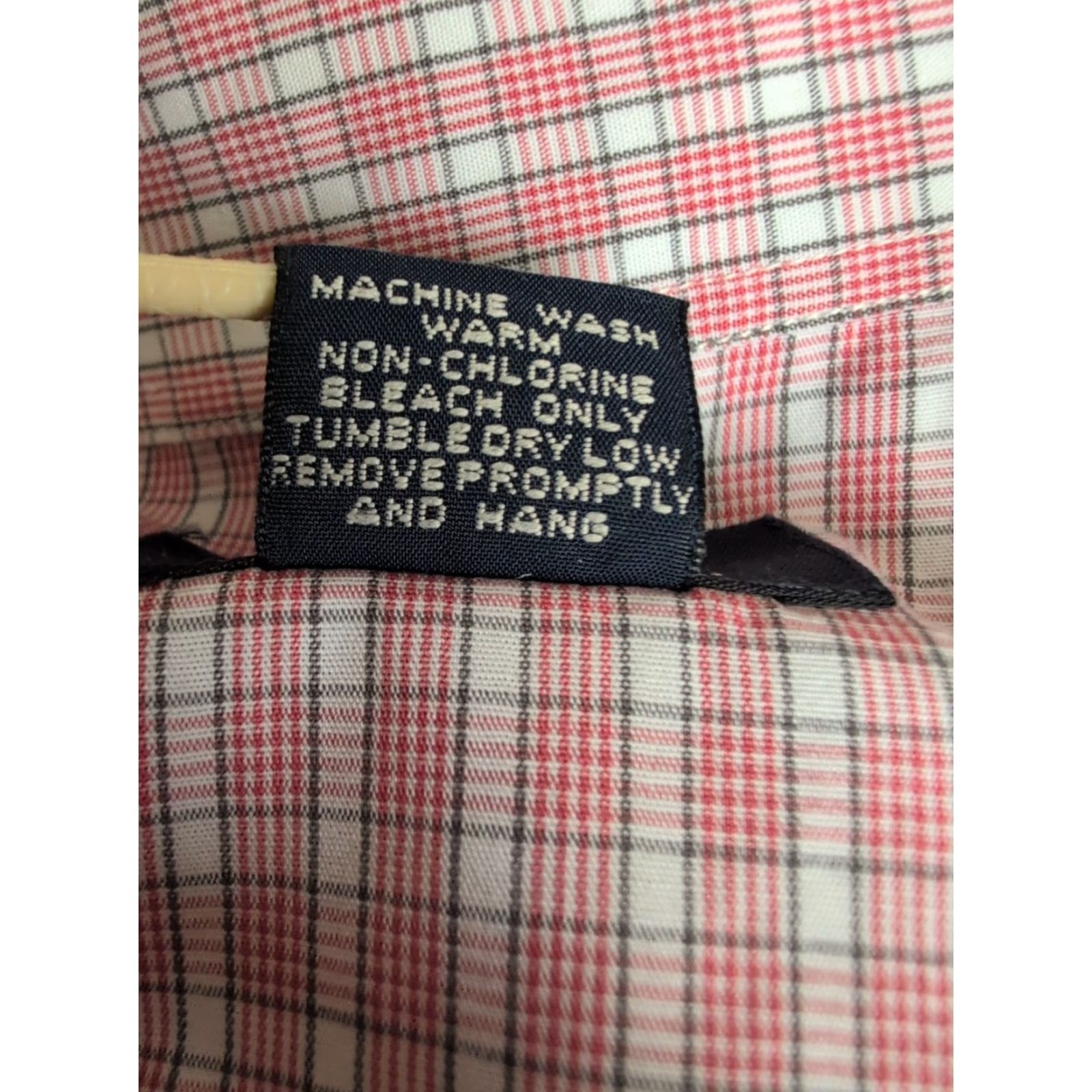 Brooks Brothers Brooks Brothers 346 Shirt Red Plaid Button-Down Long Sleeve M Non-Iron Cotton—Regular Fit, Pocket, Casual, Business, Mens Size US M / EU 48-50 / 2 - 4 Thumbnail