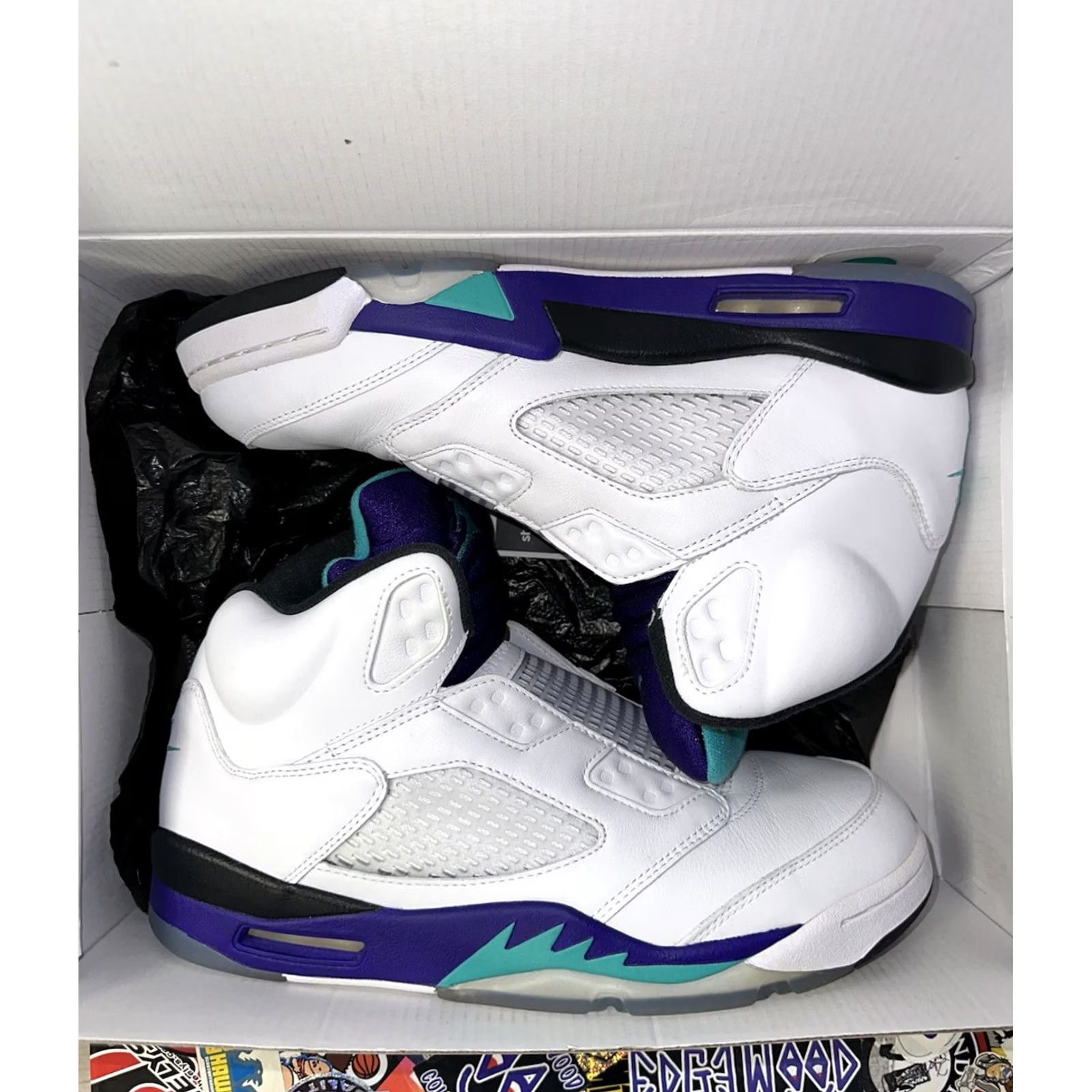 Jordan Brand Nike Air Jordan Retro 5 Fresh Prince NRG Men US 10 Purple Sneaker 2018 Athletic Shoes Mens Basketball Retro 90s Will Smith Jordan AV3919-135 Size US 11 / EU 44 - 2 Thumbnail