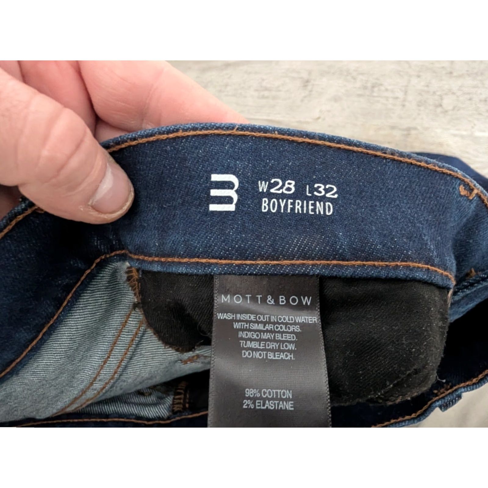 Mott & Bow Mott & Bow Ludlow Boyfriend Jeans Dark Wash Stretch Denim Women’s 28x32 EUC Size 28" / US 6 / IT 42 - 7 Thumbnail
