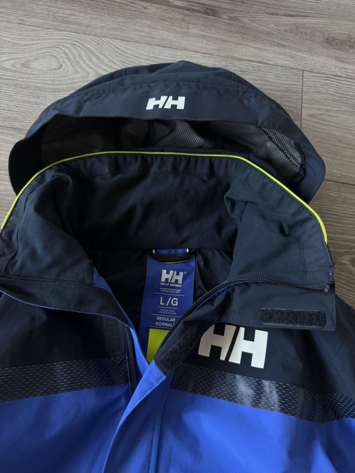Helly Hansen ‼️Pro Helly Hansen Waterproof Kill Cord ,Cuffs Tech Jacket‼️ Size US L / EU 52-54 / 3 - 12 Thumbnail