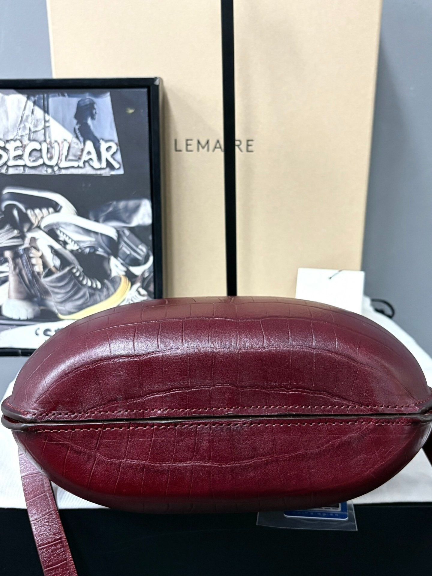 Lemaire Lemaire Egg Bag Crocodile Texture/ Size ONE SIZE - 9 Thumbnail
