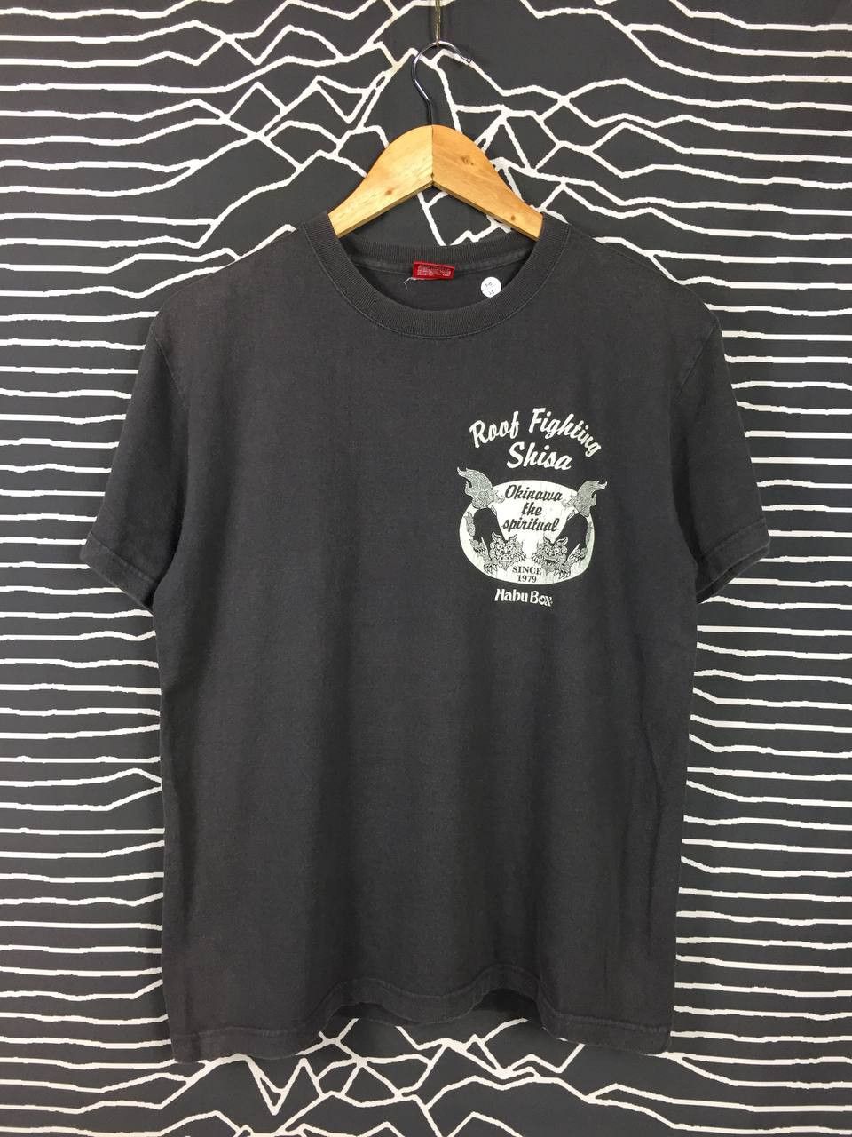 Japanese Brand × Vintage Habu Box Roof Fighting Shisa Okinawa The Spiritual Tee Size US M / EU 48-50 / 2 - 5 Thumbnail