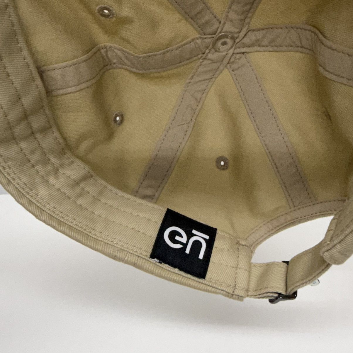 GU × Undercover Silent Noise Apple Undercover GU Japan Hat Size ONE SIZE - 3 Thumbnail