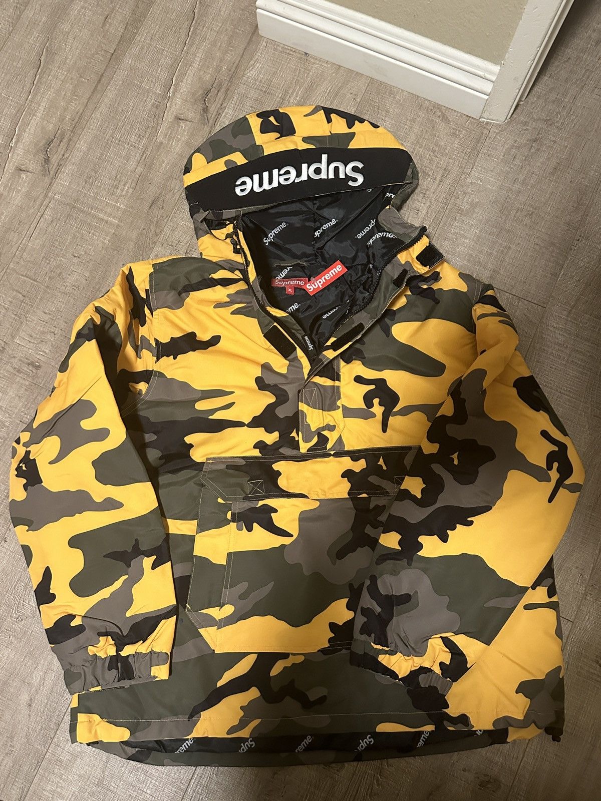 Supreme brooklyn 2025 camo jacket