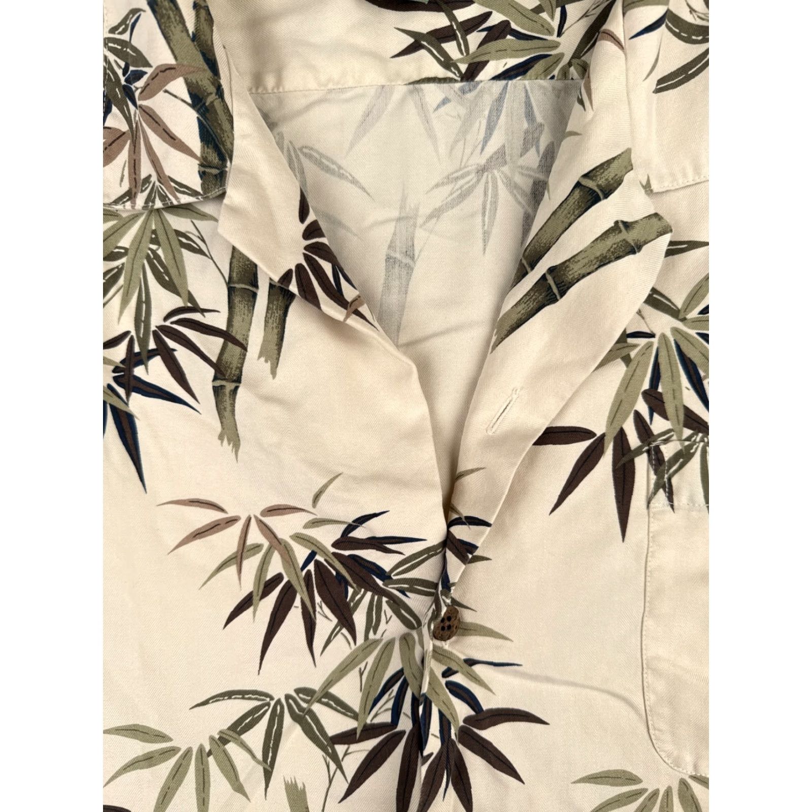 Hilo Hattie Hilo Hattie Shirt Men 3XL Ivory Silk Floral Hawaiian Button-Up Collared Short Sleeve Resort Aloha 90s? Size US XXL / EU 58 / 5 - 7 Thumbnail