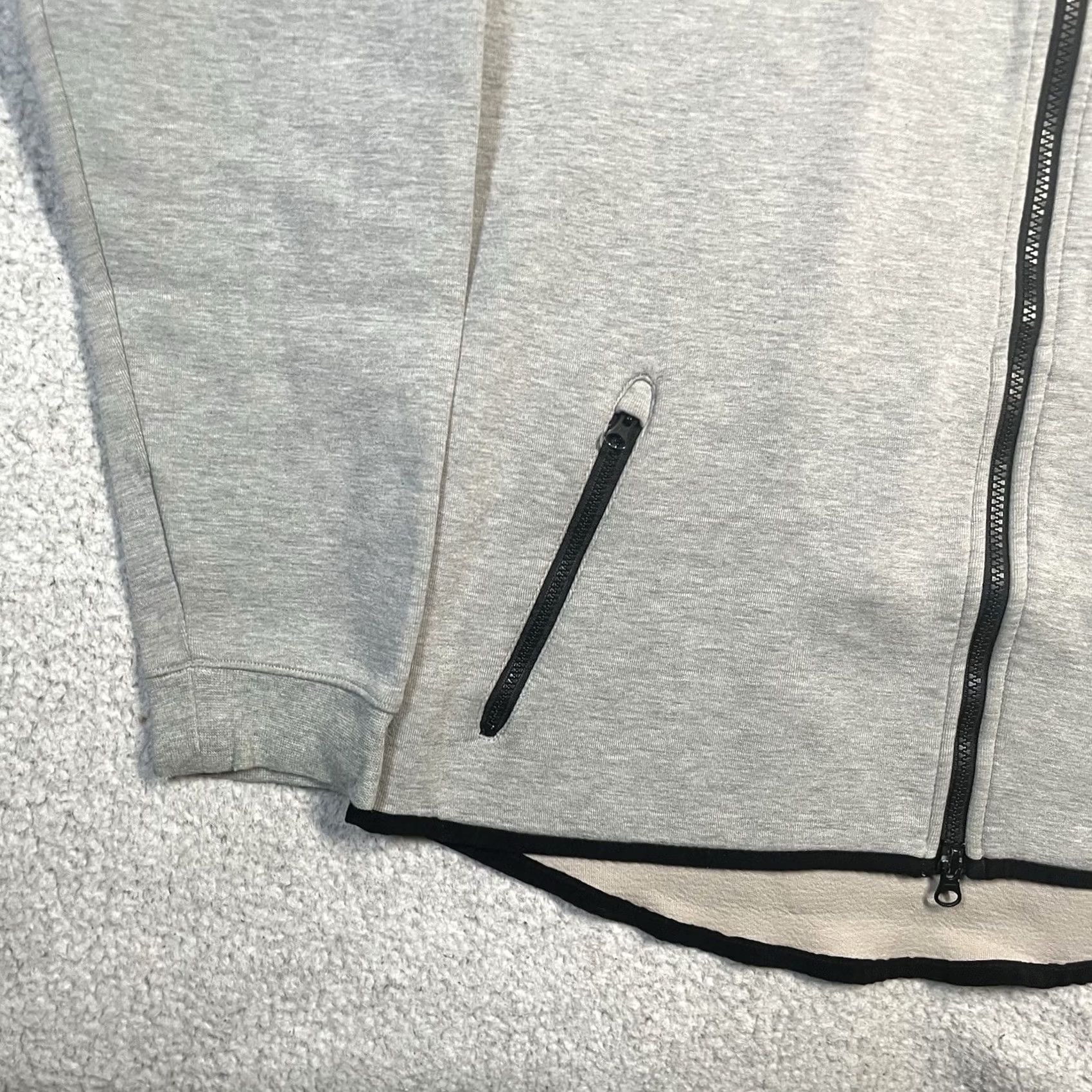 Nike Nike Tech Fleece Hoodie Mens L Gray Full Zip Nike Windrunner Swoosh Logo Sweatshirt Jacket Size US L / EU 52-54 / 3 - 5 Thumbnail