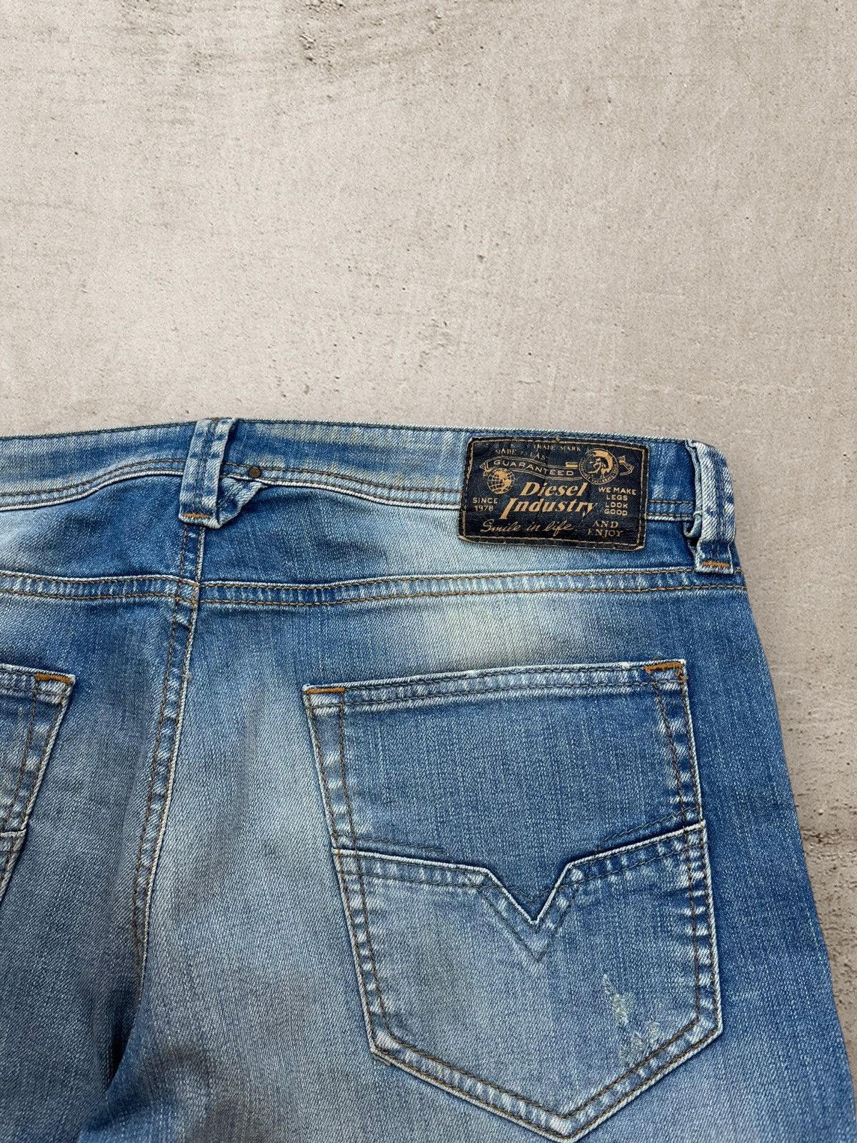 Diesel × Vintage Vintage Diesel Larkee -T 34x32 Faded Blue Jeans Pants 34w Size US 34 / EU 50 - 8 Thumbnail