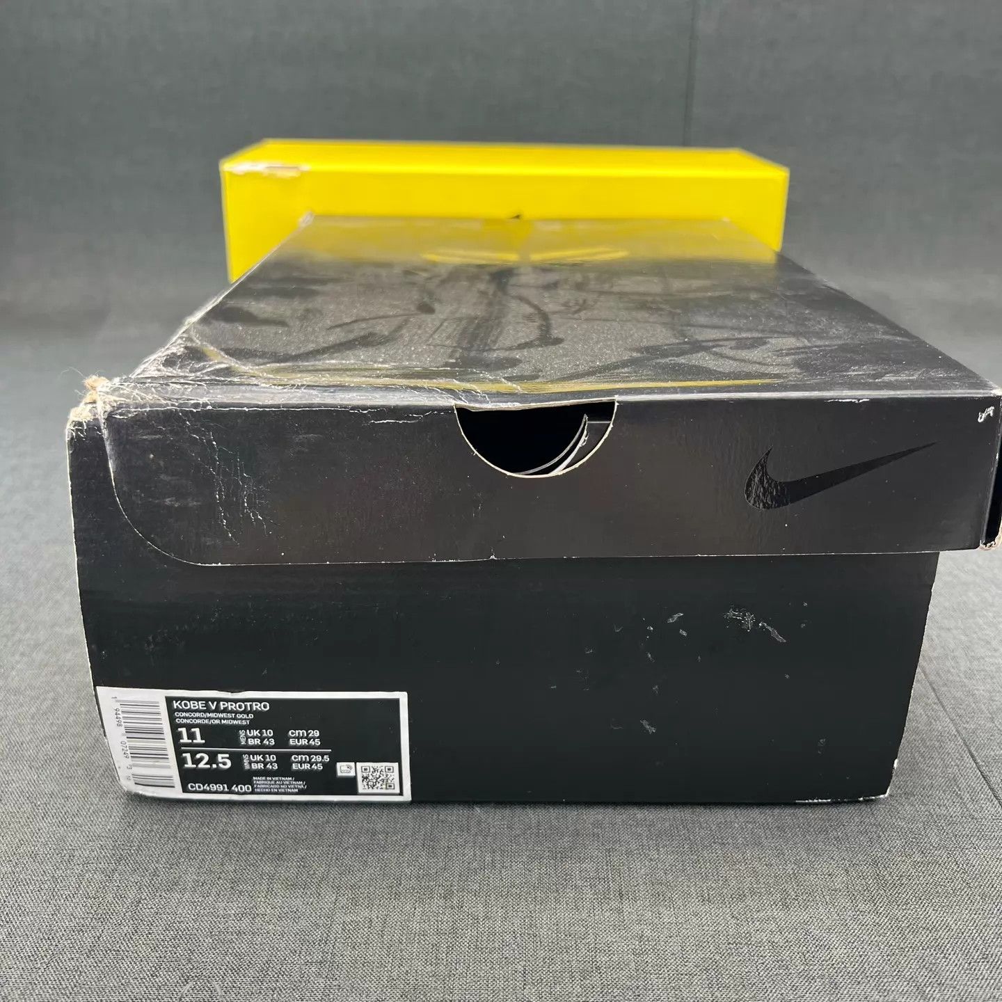Nike zk5 5-time Champion blue/yellow worn collar repair 45 Size US 12 / EU 45 - 9 Thumbnail