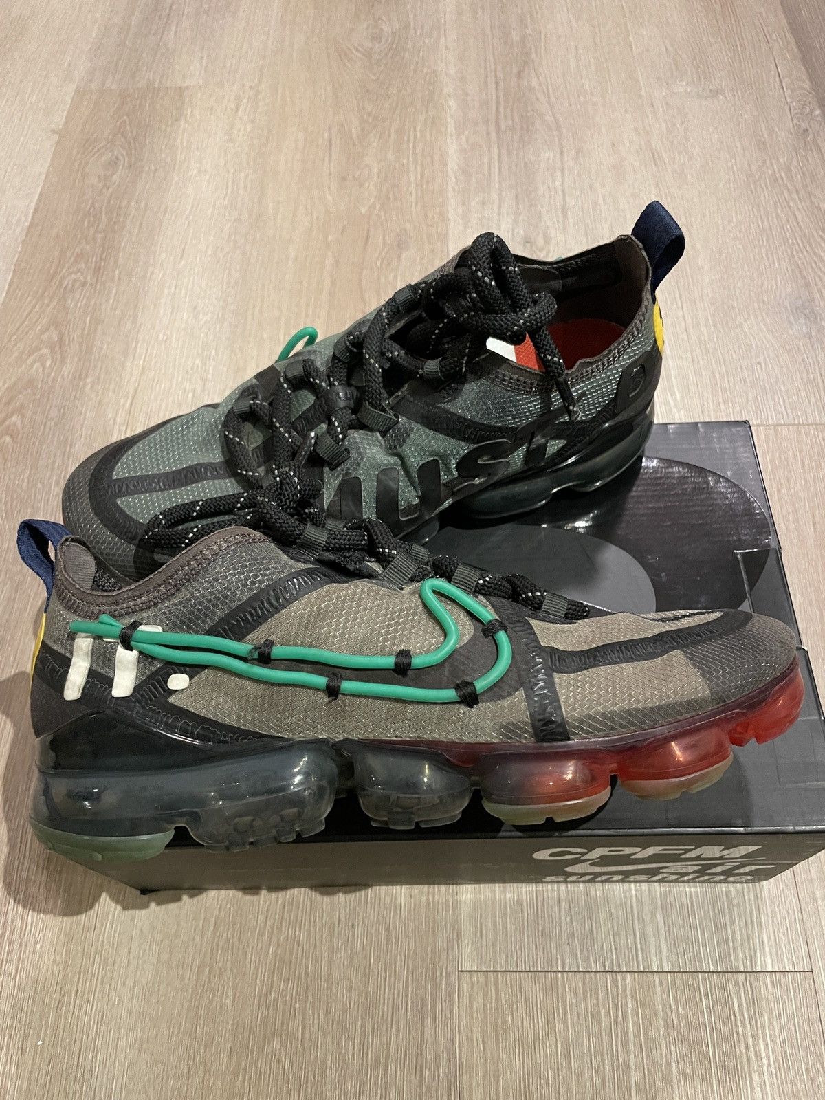 Cactus Plant Flea Market × Nike Nike Cactus Plant Flea Market Vapormax 2019 Size US 10 / EU 43 - 3 Thumbnail