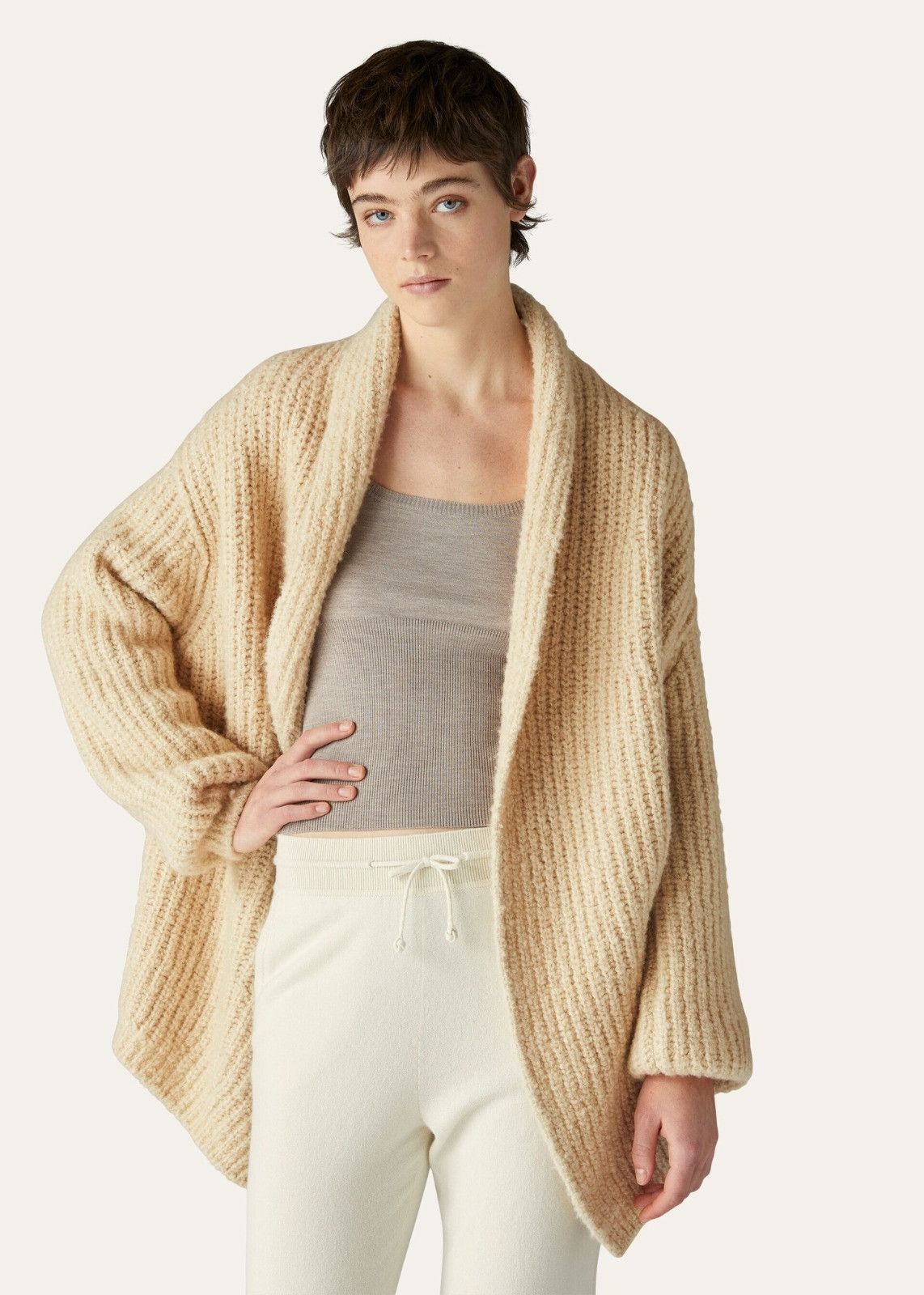 Loro Piana o1srvl11e1125 FAN1841 Cocooning Buttonless Cardigan in Beige Size S / US 4 / IT 40 - 3 Thumbnail