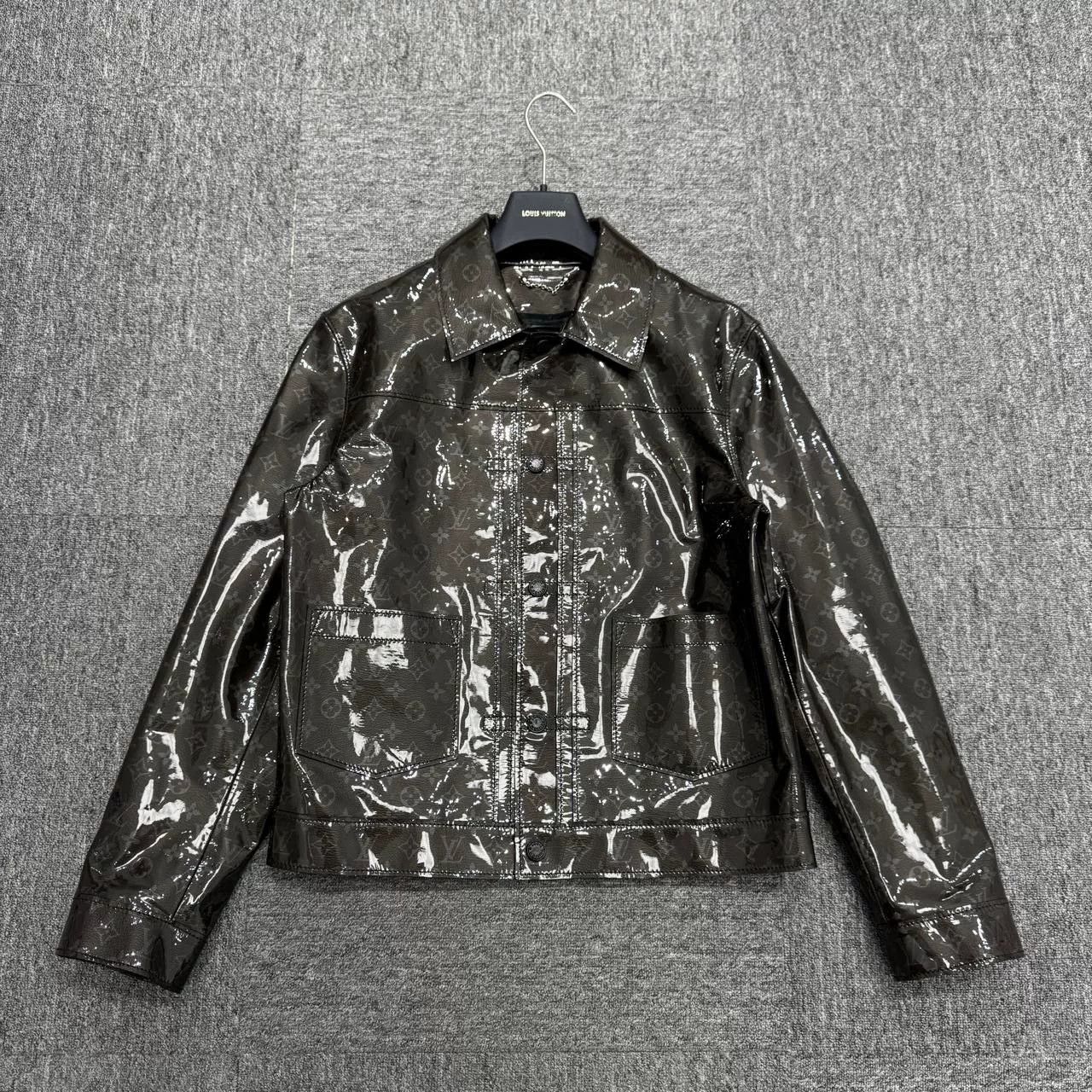 Louis Vuitton louis vuitton glossy jelly jacket size 52 Size US L / EU 52-54 / 3 - 1 Thumbnail