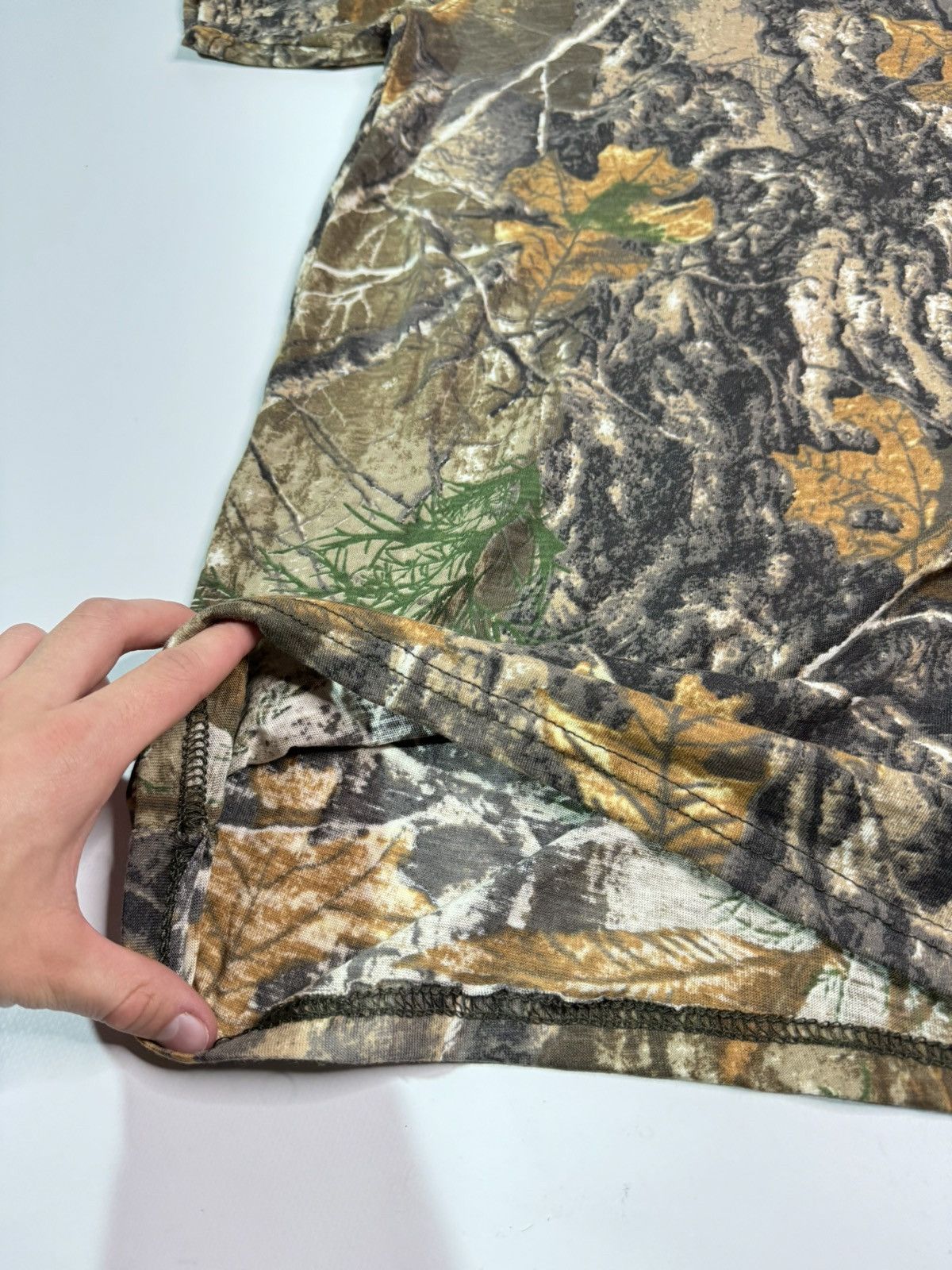 Japanese Brand × Realtree Vintage Realtree tee mossy oaks y2k camo swag drip skater Size US XL / EU 56 / 4 - 5 Thumbnail
