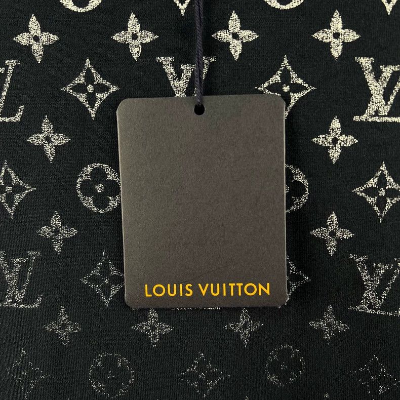 Louis Vuitton Louis Vuitton size 5l SS24 Logo Gradient Casual Crew Neck S Size US M / EU 48-50 / 2 - 6 Thumbnail