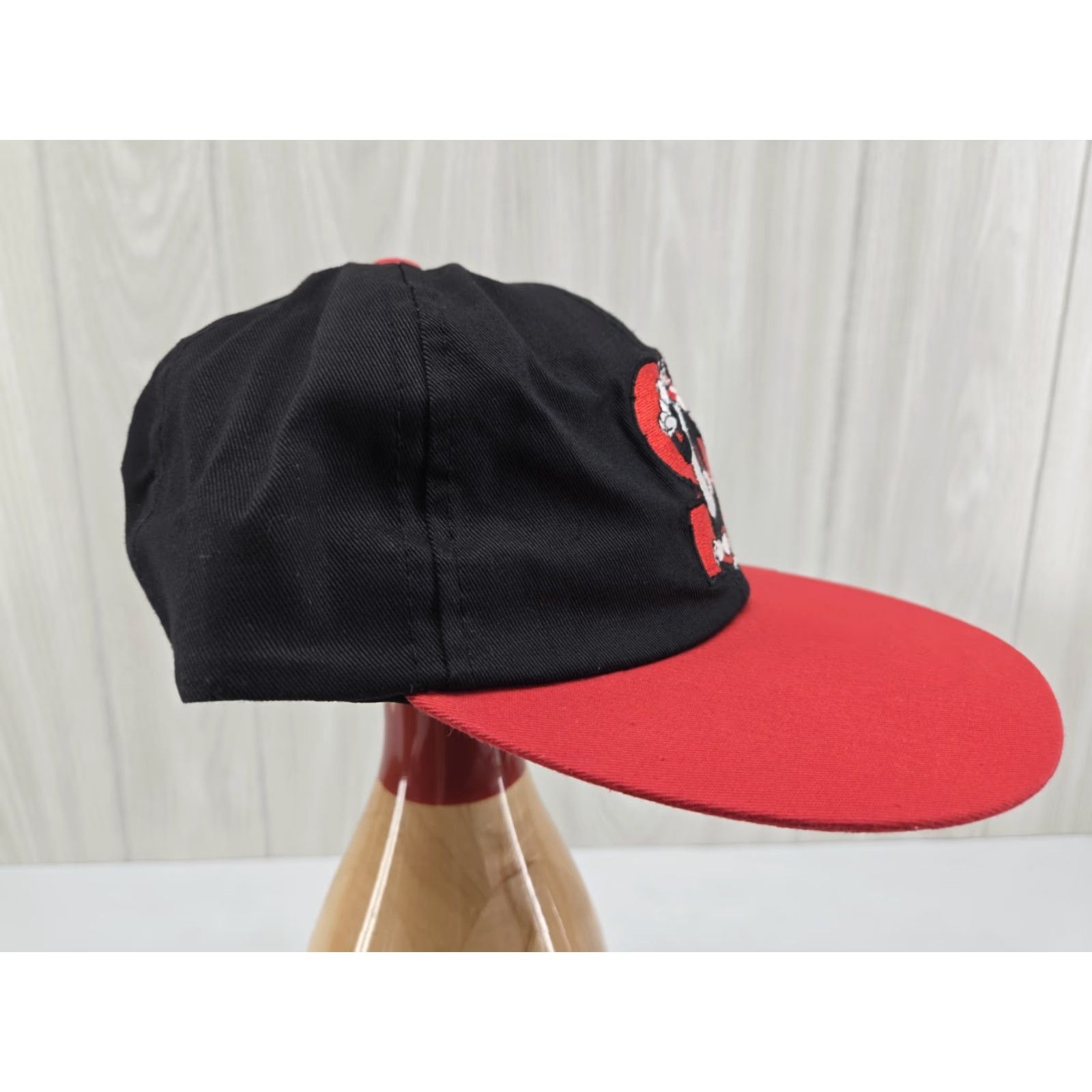 Vintage VINTAGE Looney Tunes Sylvester Black & Red Baseball Cap Men Adjustable Canvas Cap 1993 90s Cartoon USA Size ONE SIZE - 4 Thumbnail