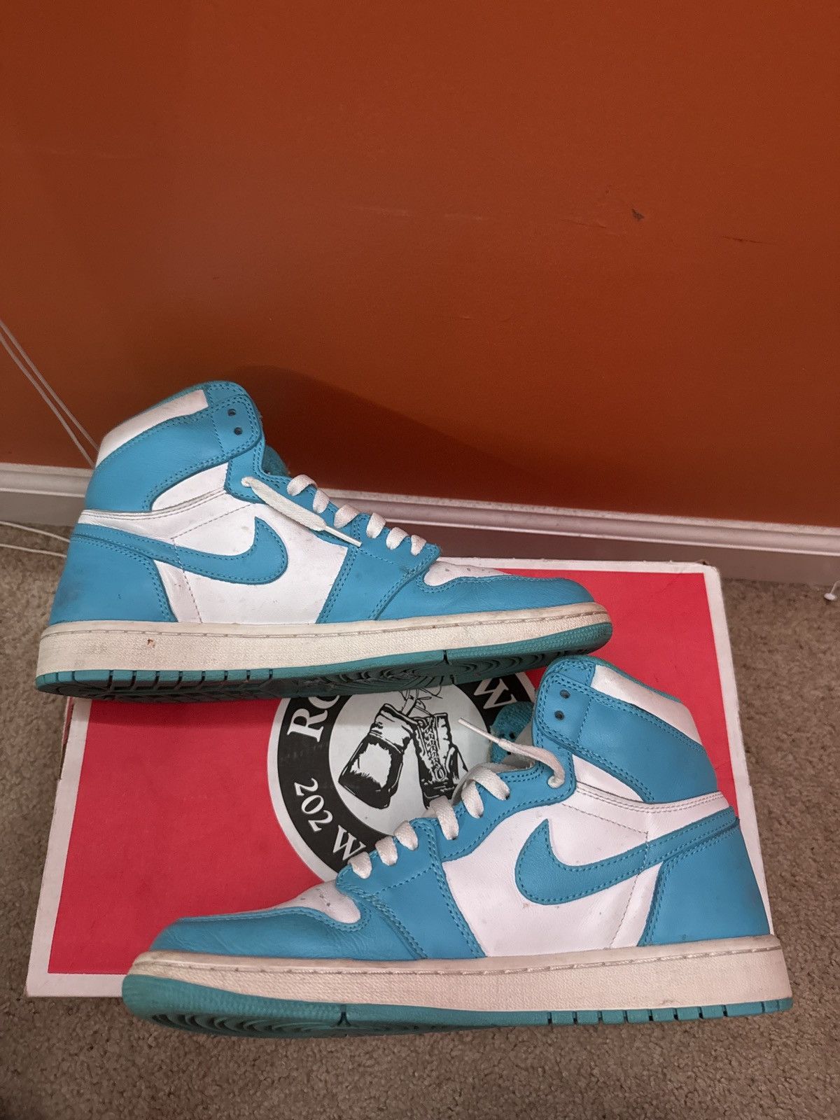 Jordan Brand Jordan 1 UNC Size US 9.5 / EU 42-43 - 1 Thumbnail