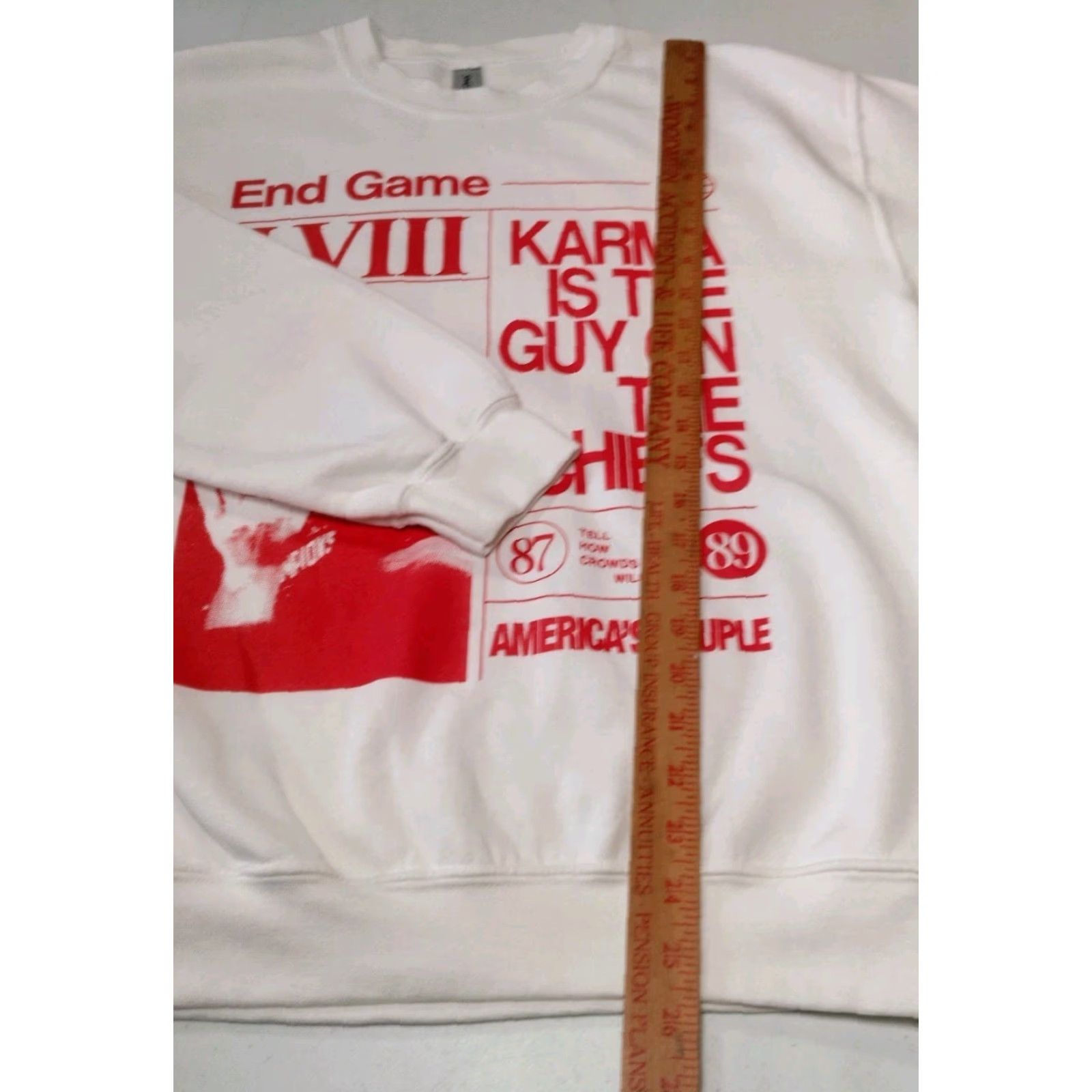 Gildan Swiftie Sweatshirt M White Graphic Love Karma Engaged Romance Unisex Adults Pullover Crew Neck Long Sleeve Gildan Heavy Blend Size US M / EU 48-50 / 2 - 6 Thumbnail