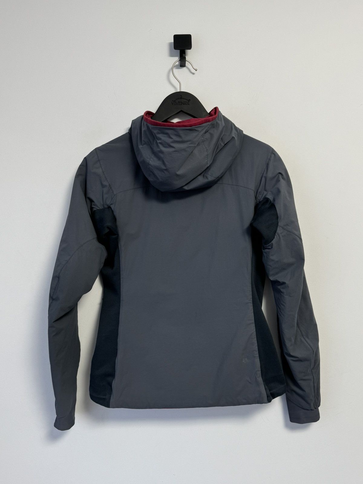Arc'teryx Arc’teryx Atom Hoodie Women’s Insulated Jacket Size S Size S / US 4 / IT 40 - 20 Thumbnail