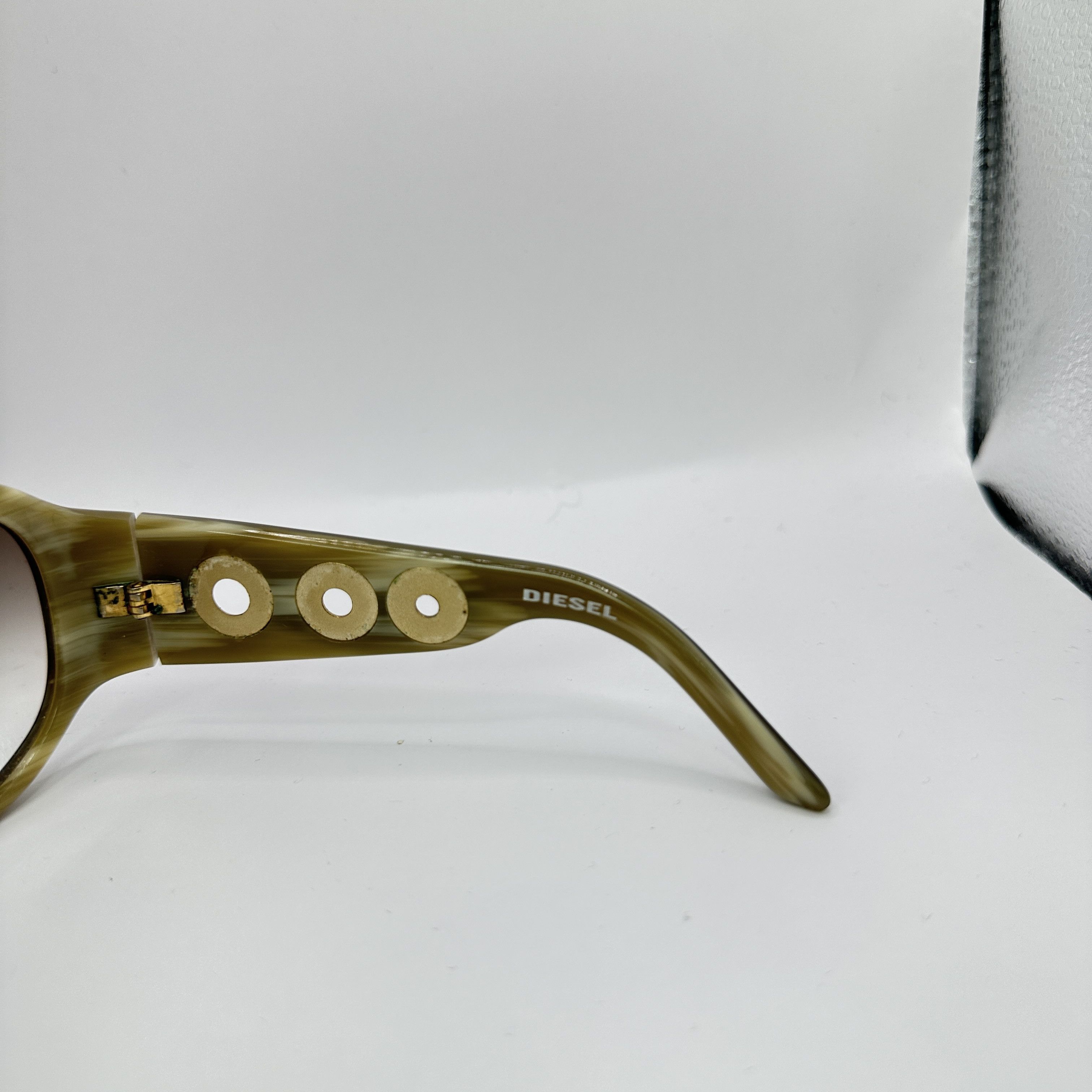 Diesel × Vintage intage Diesel Cut Out Eyelets 00s Sunglasses Size ONE SIZE - 6 Thumbnail