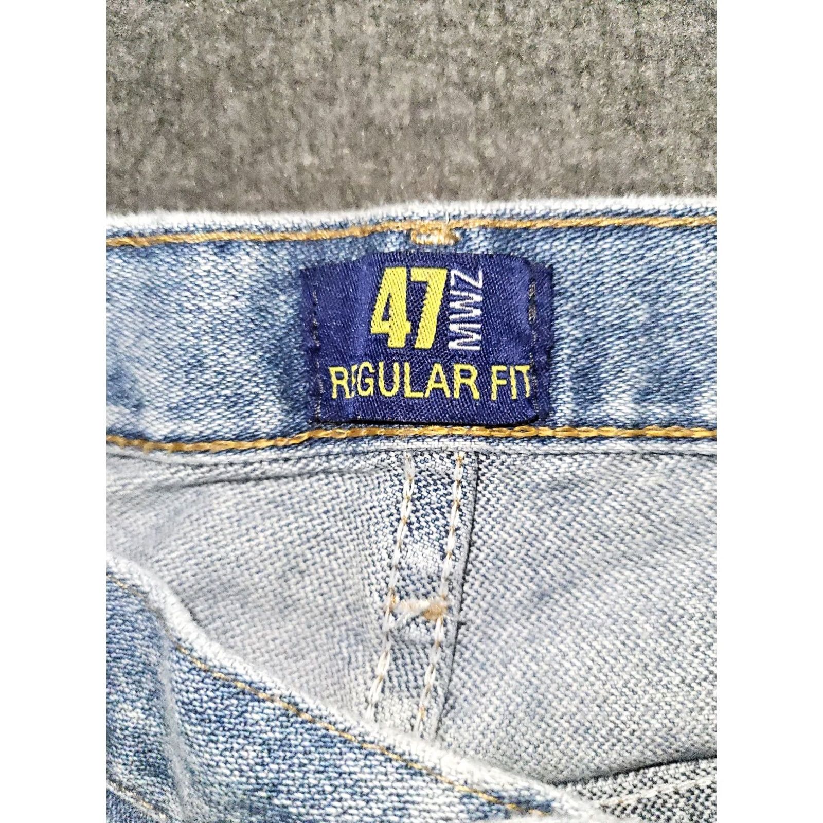 Wrangler VINTAGE Wrangler 47MWZ Jeans Men 36x30 Blue Denim Straight 90s Cowboy Logo Zipper Pocket Western Regular Rise Mens Size US 36 / EU 52 - 6 Thumbnail