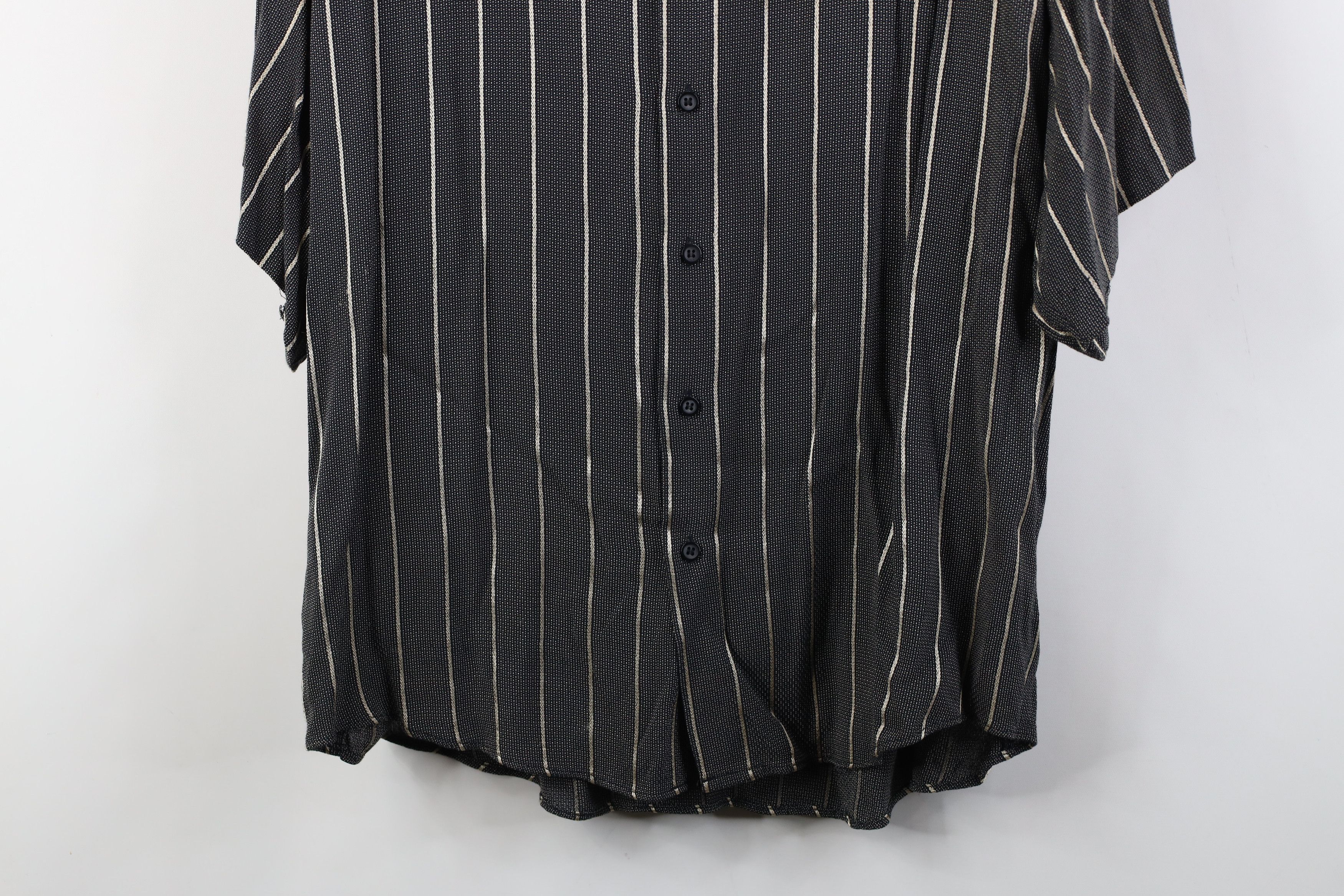 Vintage Vintage 90s Streetwear Gabardine Short Sleeve Button Shirt Size US M / EU 48-50 / 2 - 3 Thumbnail