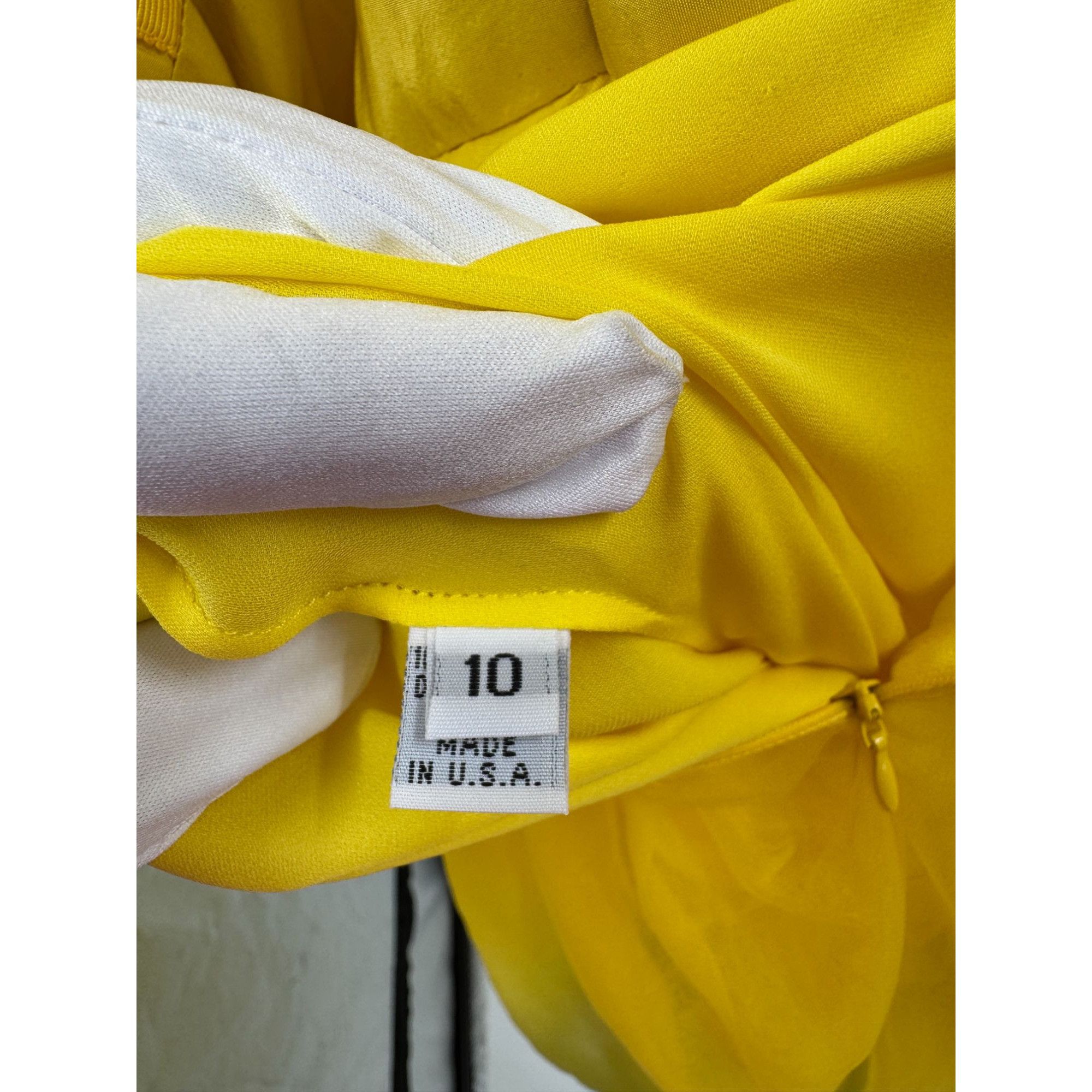 Naeem Khan Naeem Khan Runway Evening Gown Yellow Embellished US10 S2018 Size L / US 10 / IT 46 - 12 Thumbnail