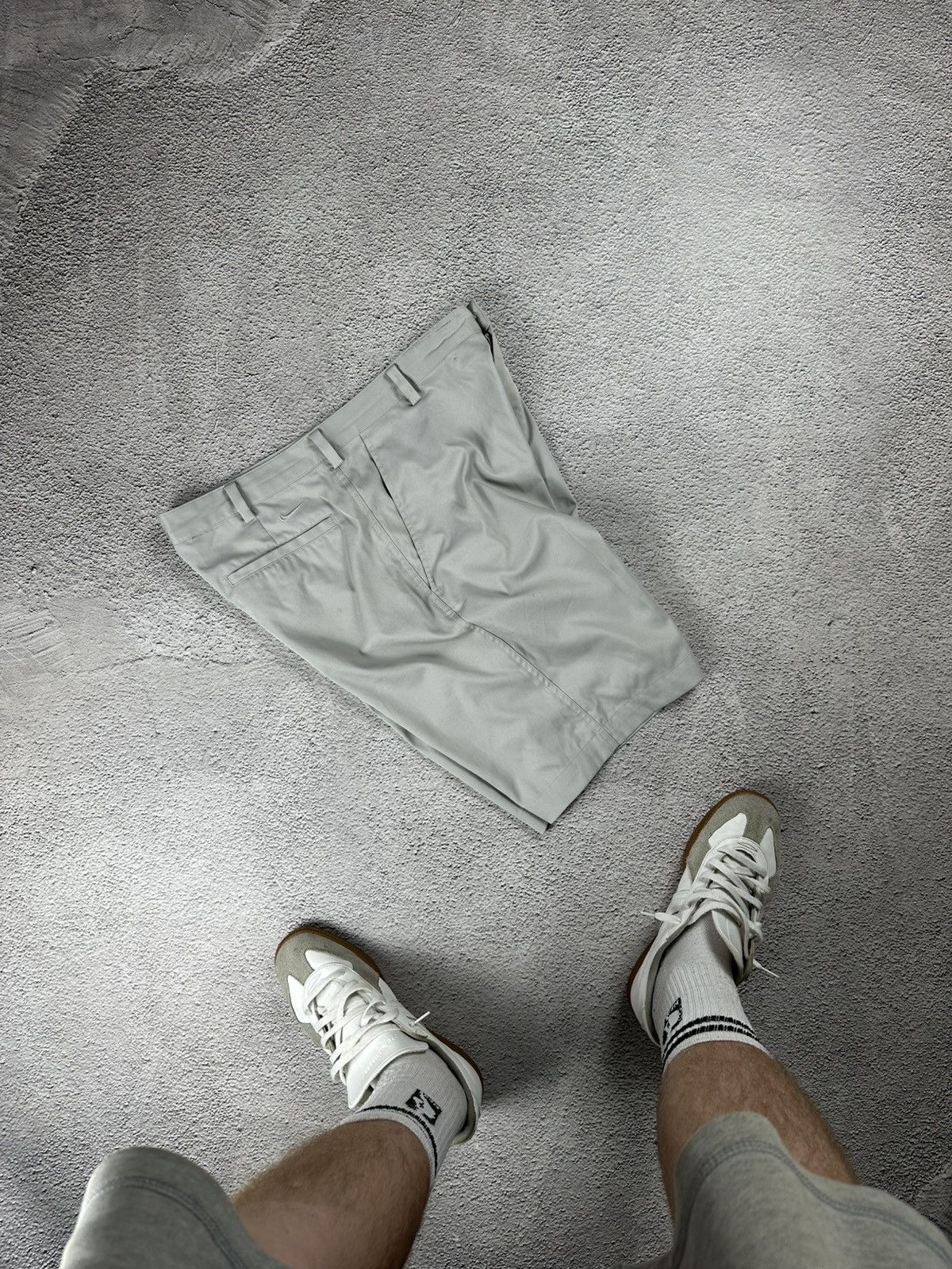 Nike Vintage Nike Golf Short Baggy Y2K Style Size US 32 / EU 48 - 1 Thumbnail