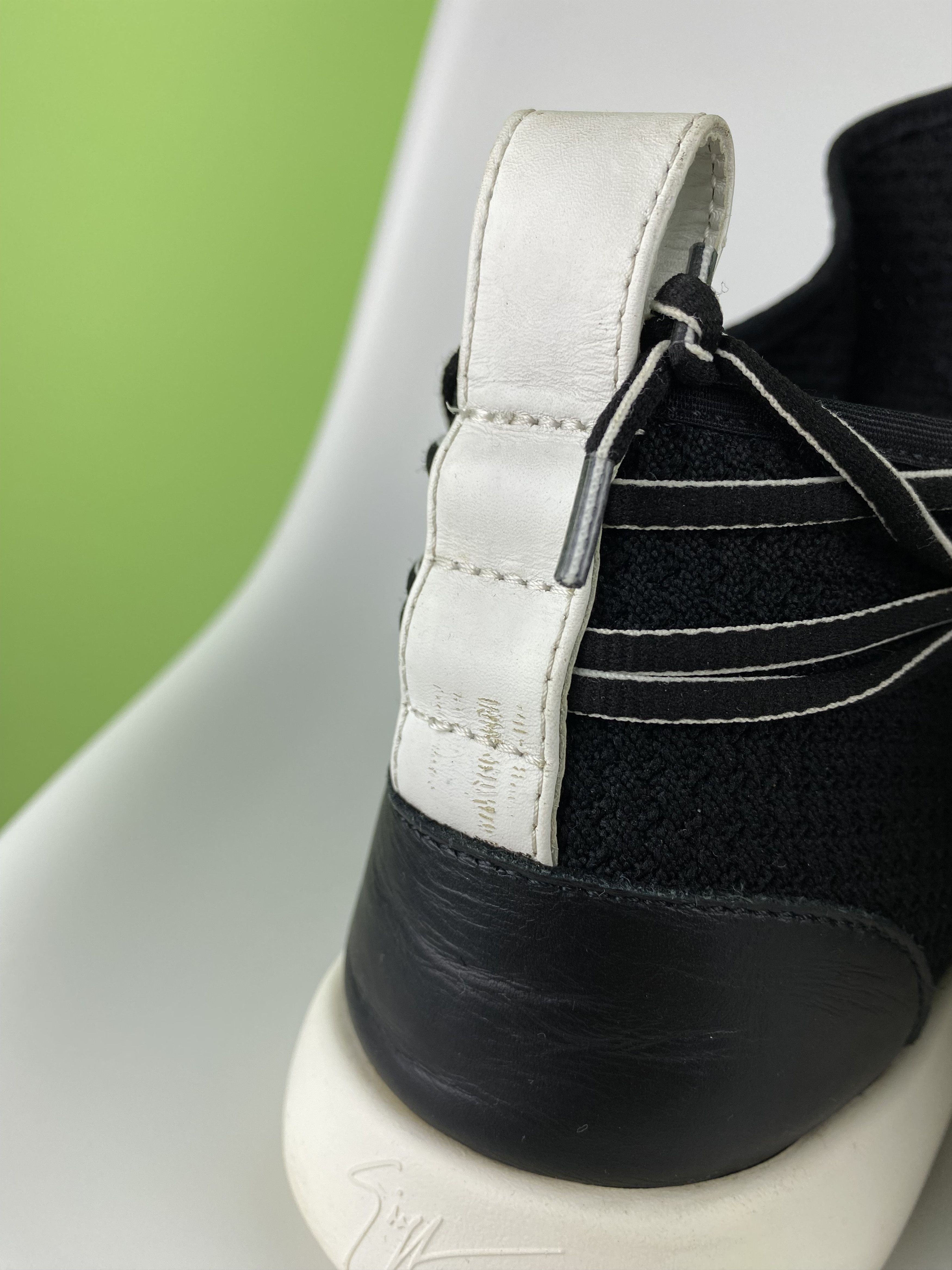 Giuseppe Zanotti Giuseppe Zanotti Hayden Men’s Mid Top Sneakers Black size 43 Size US 10 / EU 43 - 13 Thumbnail