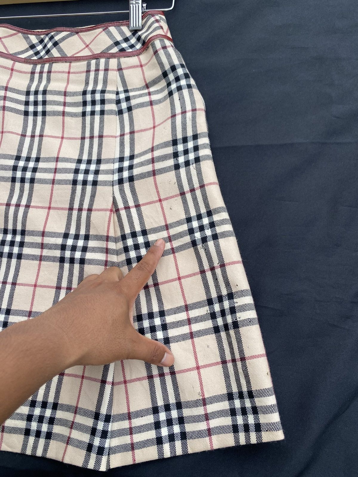 Burberry Rare Vintage Burberry Checkered Brown Midi Skirt Size 25" / US 0 / IT 36 - 22 Thumbnail
